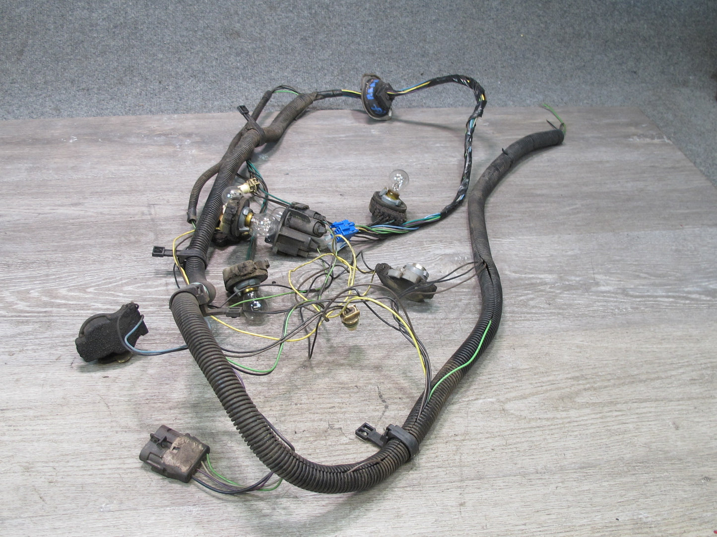 1993 Chevrolet Corvette C4 Rear Bumper Tail Light Wire Wiring Harness OEM