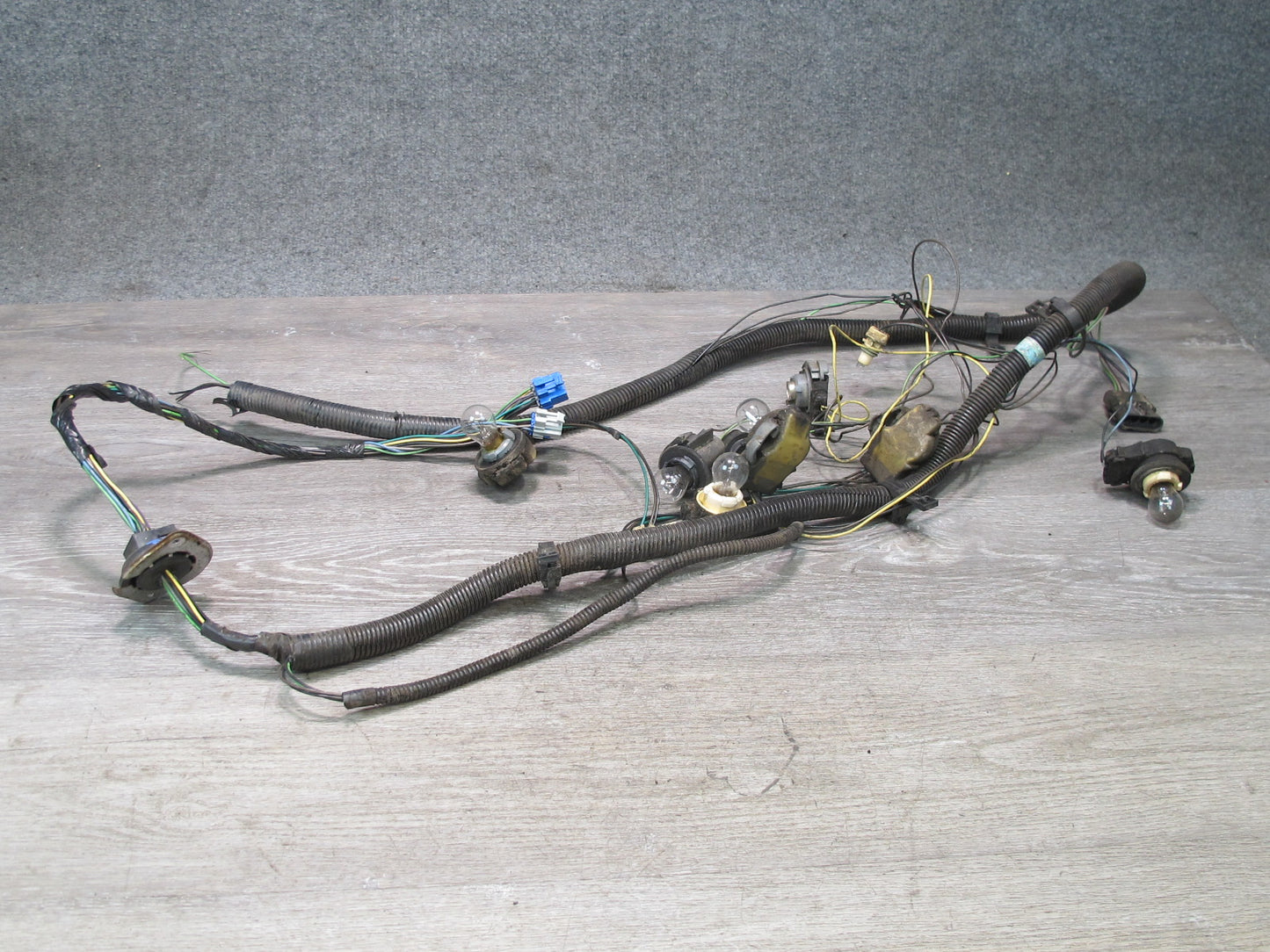 1993 Chevrolet Corvette C4 Rear Bumper Tail Light Wire Wiring Harness OEM
