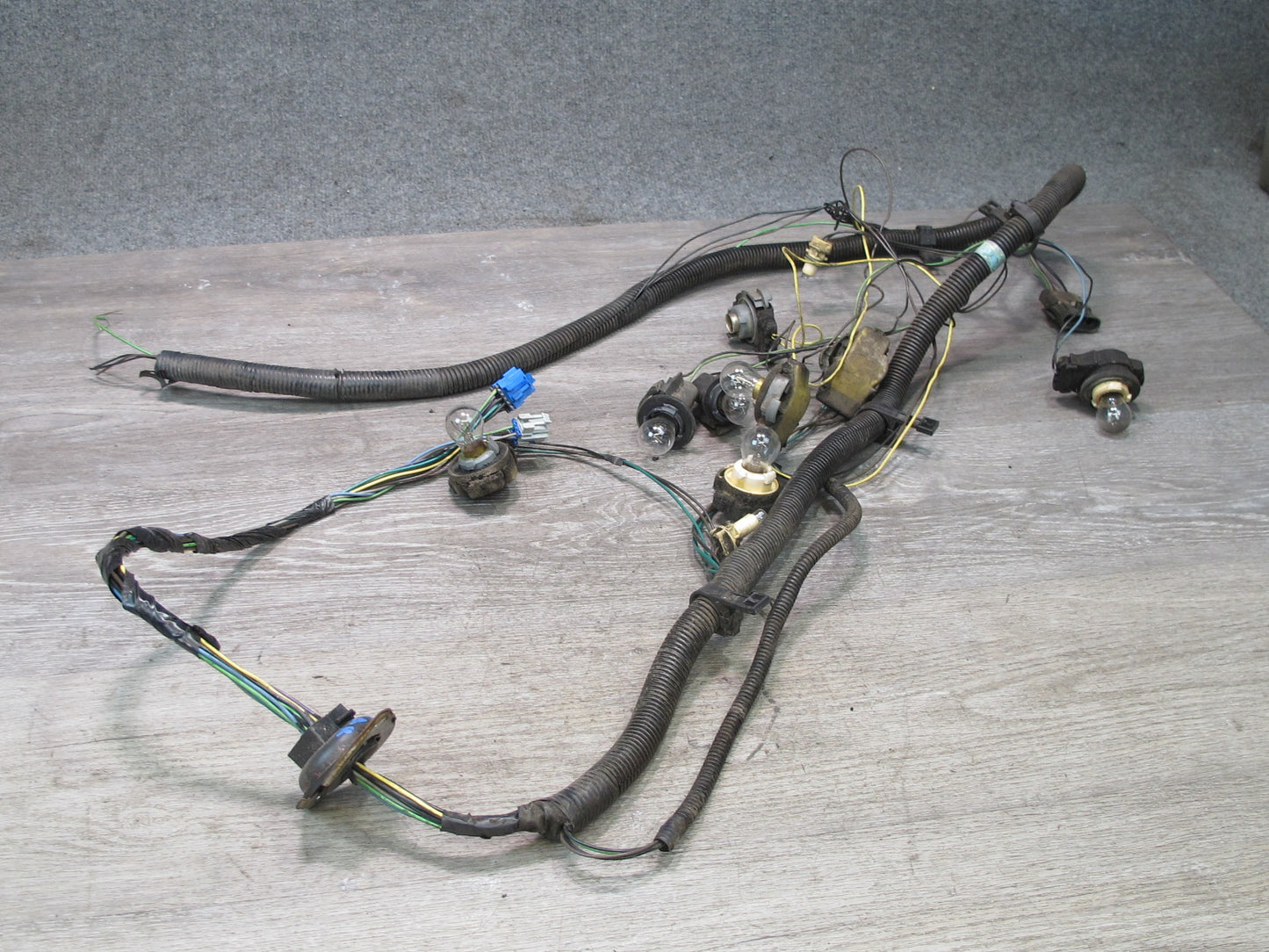 1993 Chevrolet Corvette C4 Rear Bumper Tail Light Wire Wiring Harness OEM