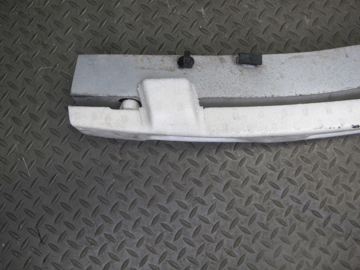 01-05 Lexus IS300 JCE10L Sedan Front Bumper Impact Reinforcement Bar w Foam OEM