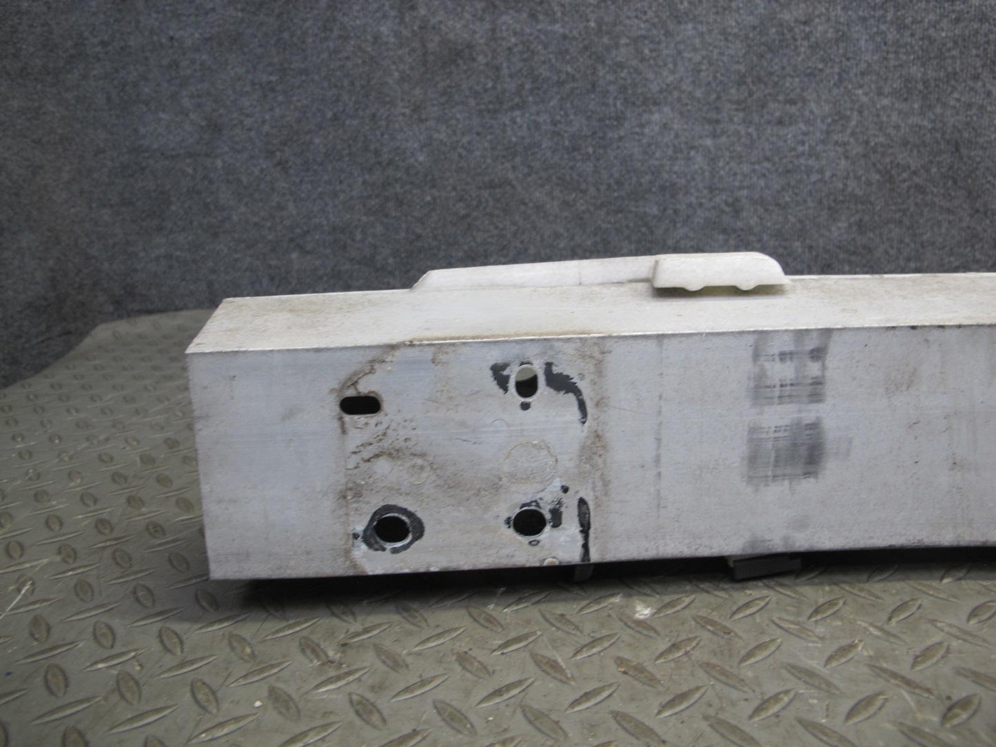 01-05 Lexus IS300 JCE10L Sedan Front Bumper Impact Reinforcement Bar w Foam OEM