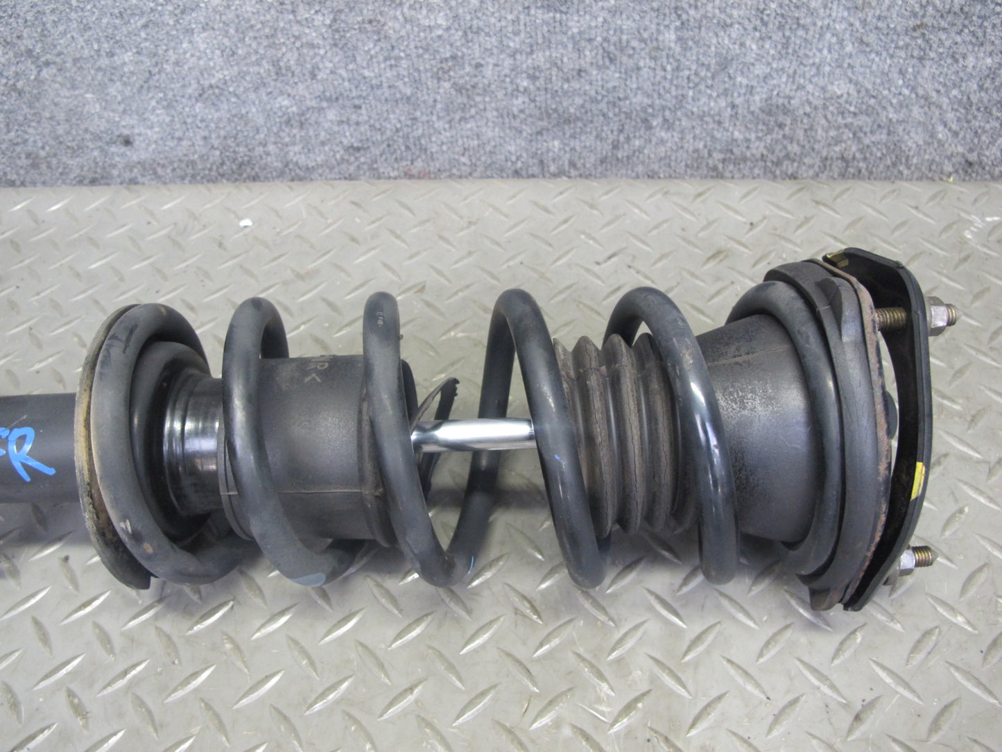 04-05 Lexus IS300 Sedan A/T Set of 4 Front & Rear Strut Shock Absorber 109K OEM