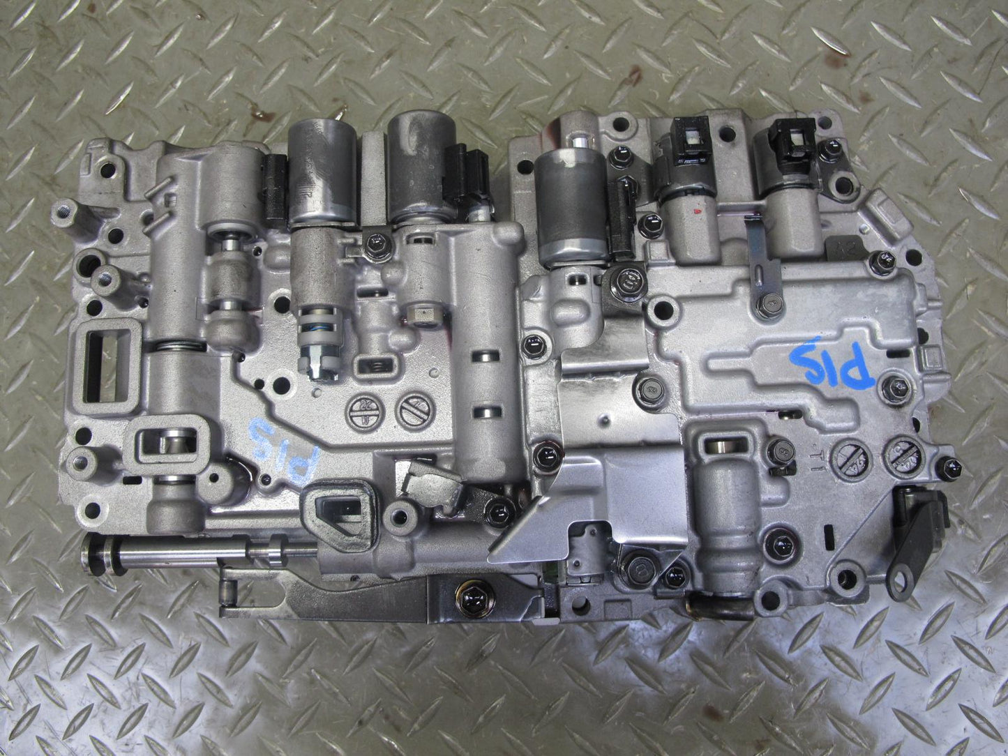 02-05 Lexus JCE10L IS300 A650E AT Transmission Valve Body Mechatronic w Wire OEM