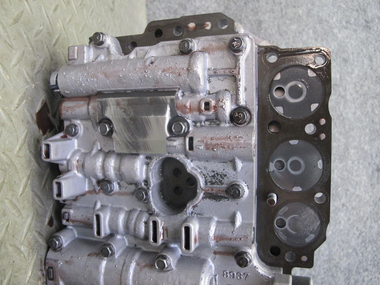 02-05 Lexus JCE10L IS300 A650E AT Transmission Valve Body Mechatronic w Wire OEM