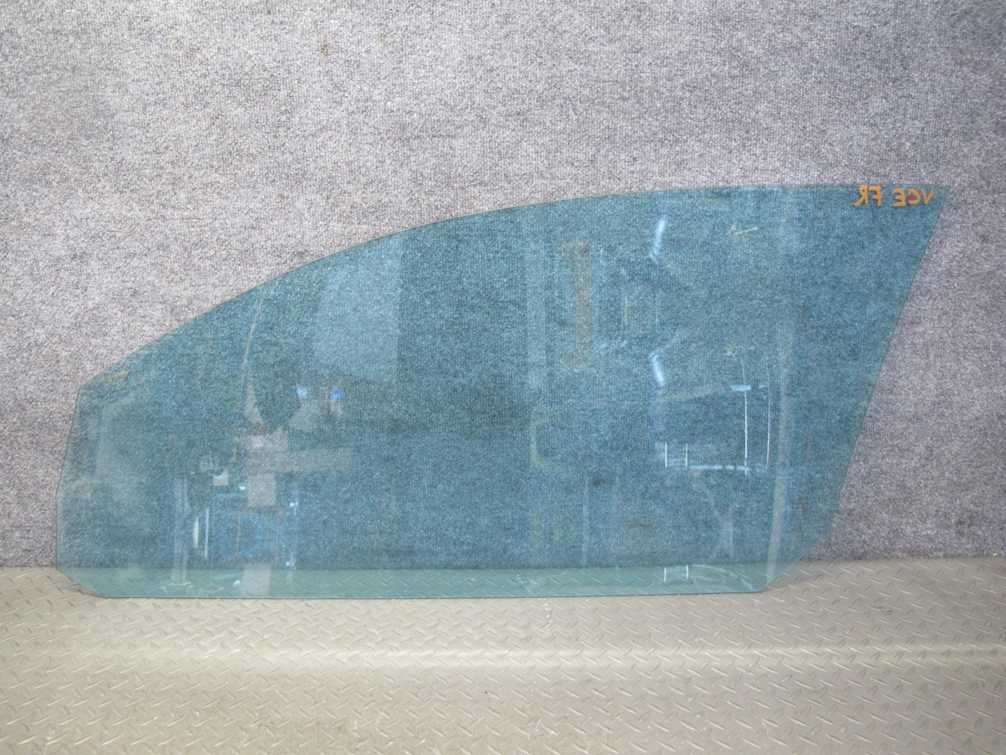 06-09 VW Golf MK5 R32 GTI Rabbit 2DR Front Right Passenger Door Glass Window OEM