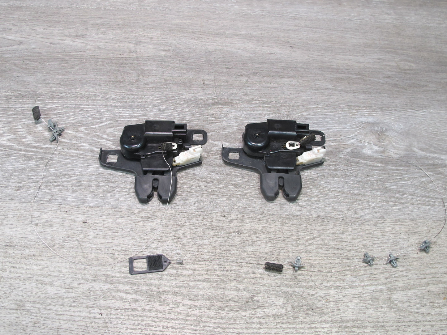 04-09 Nissan 350Z Z33 Convertible TOP Roof Left & Right Side Lock Latch Set OEM