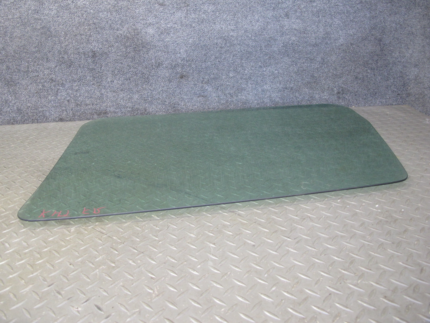 2003-2009 Hummer H2 Front Right Passenger Side Door Glass Window