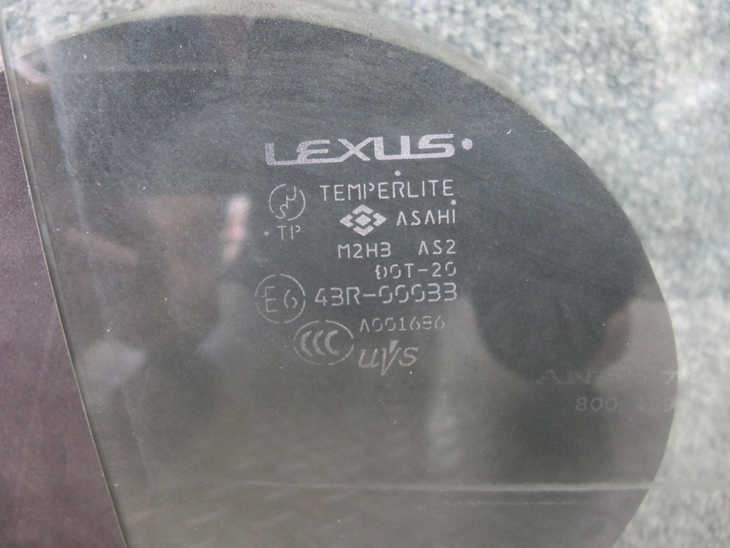 01-05 Lexus JCE10L IS300 Sedan Rear Right Door Glass Window OEM