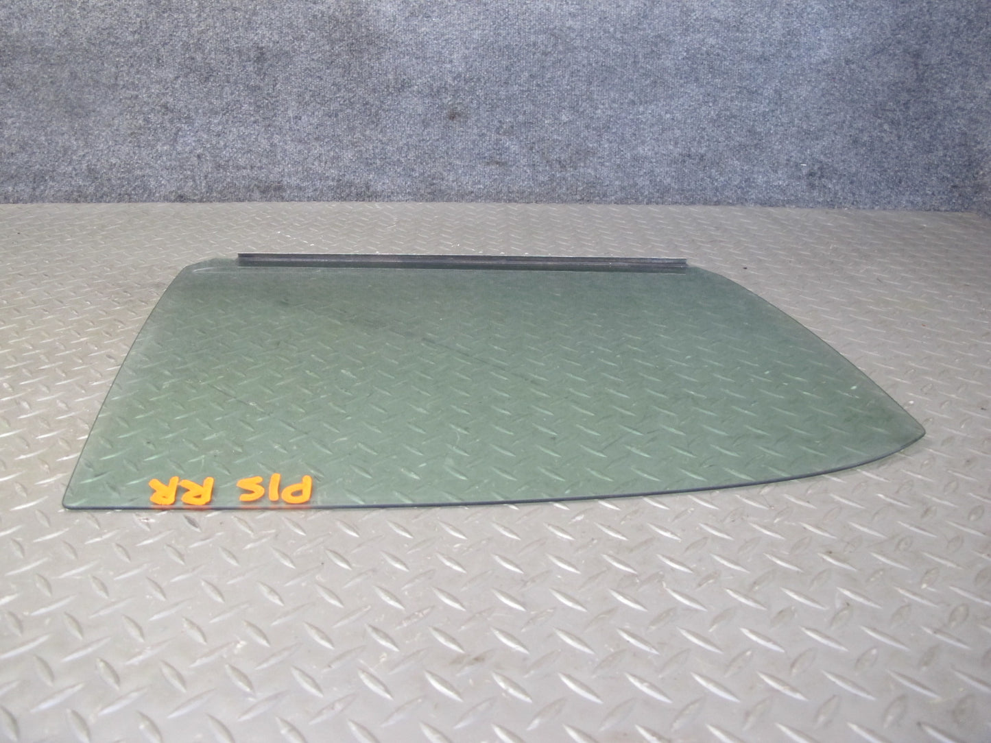 01-05 Lexus JCE10L IS300 Sedan Rear Right Door Glass Window OEM