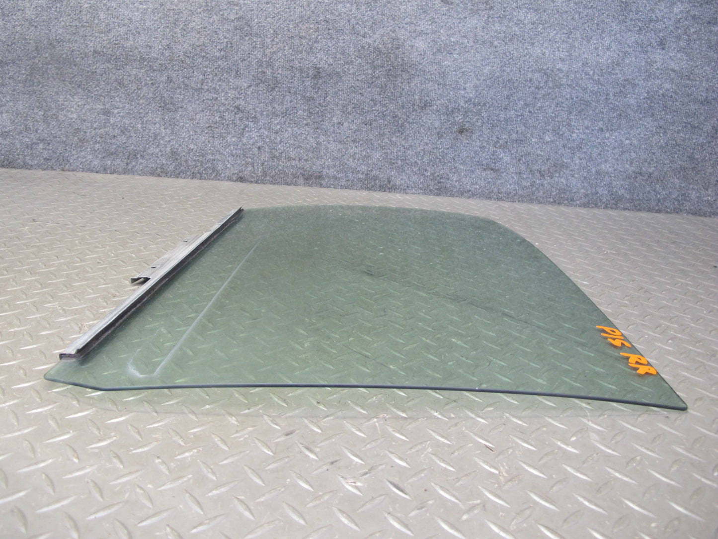 01-05 Lexus JCE10L IS300 Sedan Rear Right Door Glass Window OEM