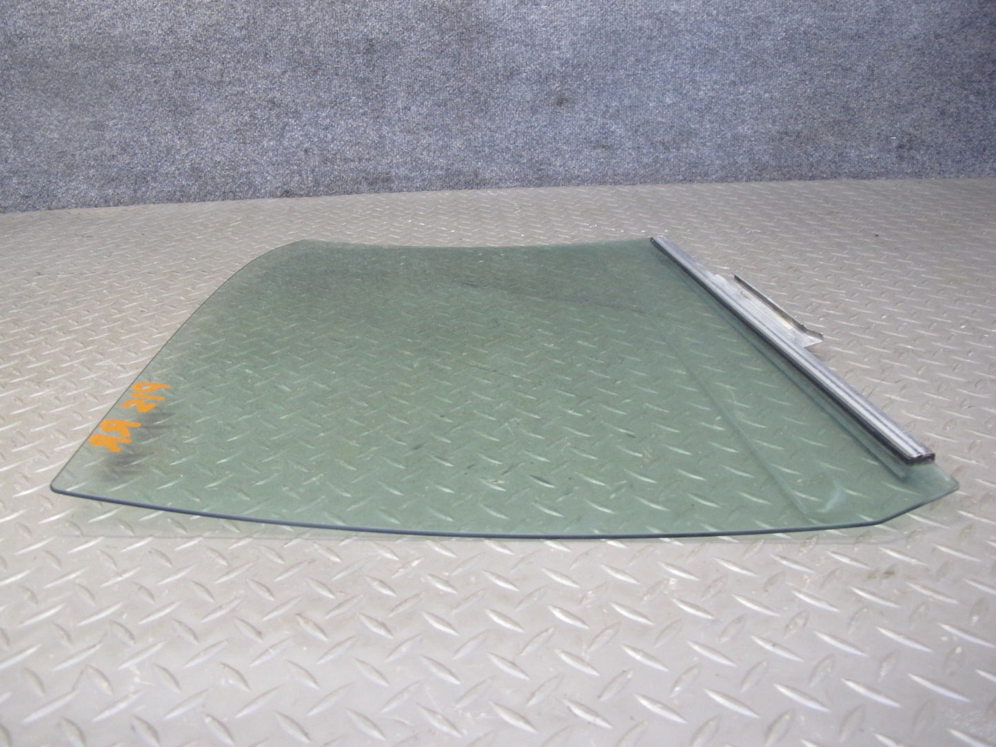 01-05 Lexus JCE10L IS300 Sedan Rear Right Door Glass Window OEM