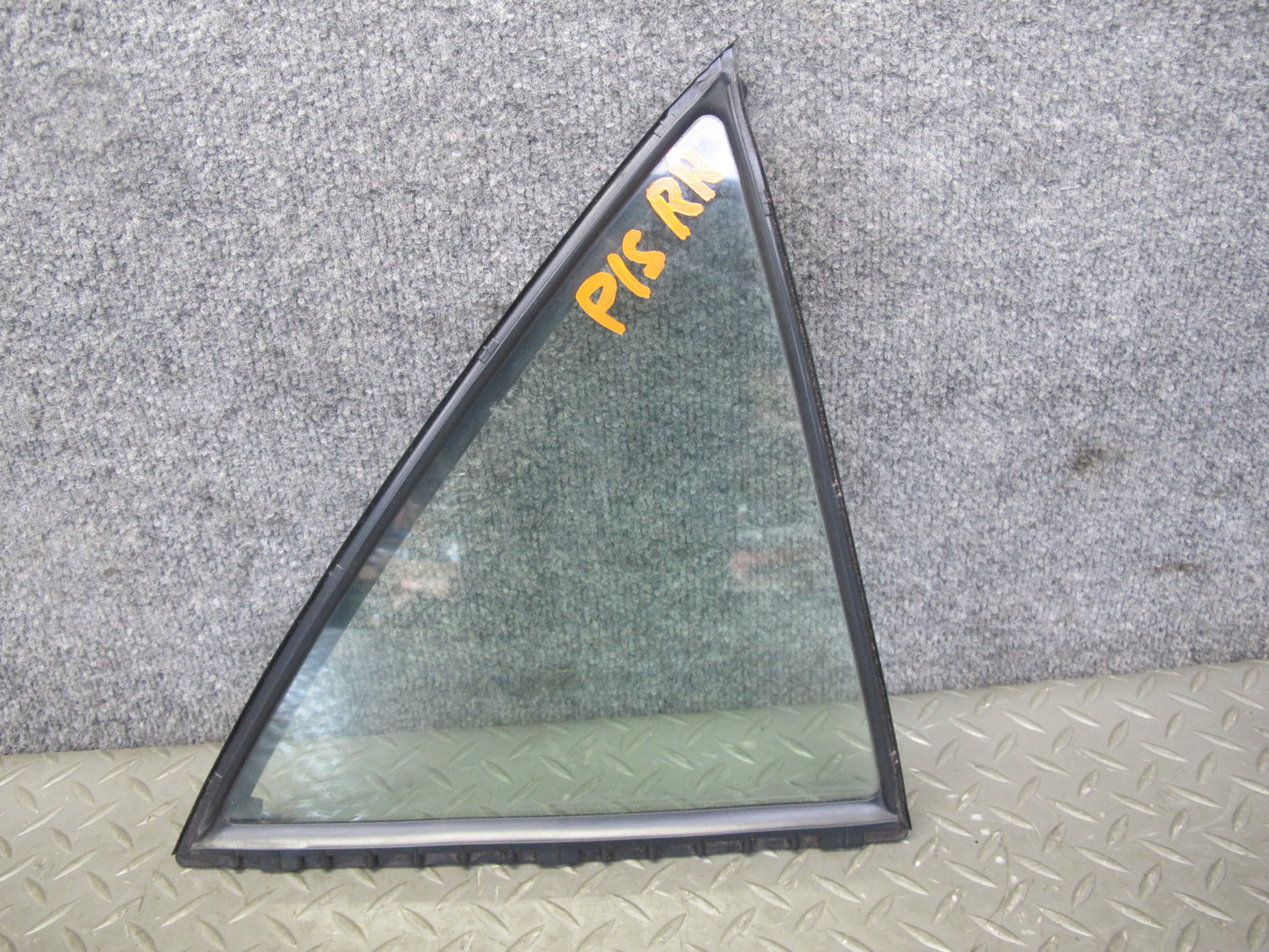 01-05 Lexus JCE10L IS300 Sedan Rear Right Door Quarter Glass Window OEM