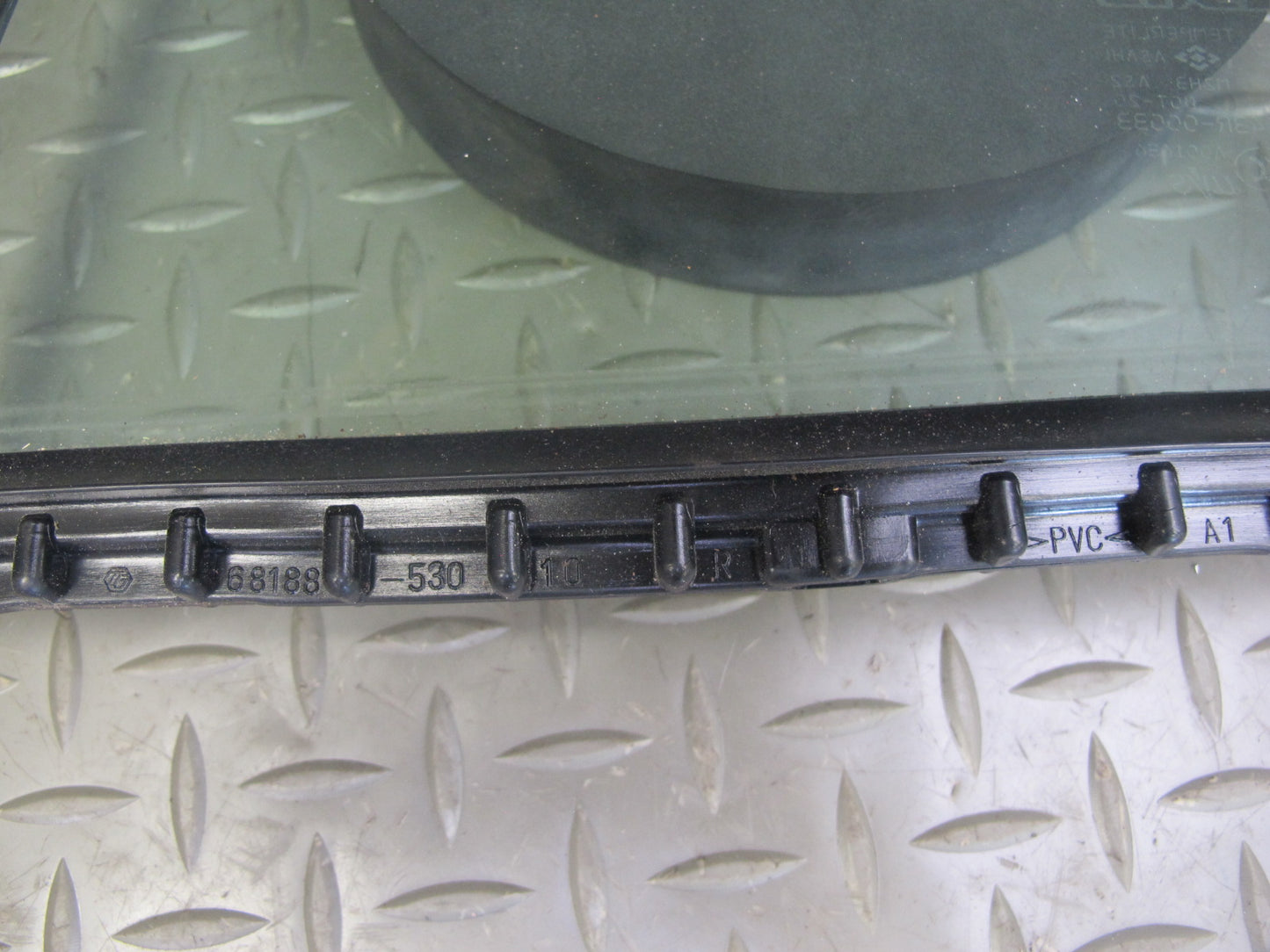 01-05 Lexus JCE10L IS300 Sedan Rear Right Door Quarter Glass Window OEM