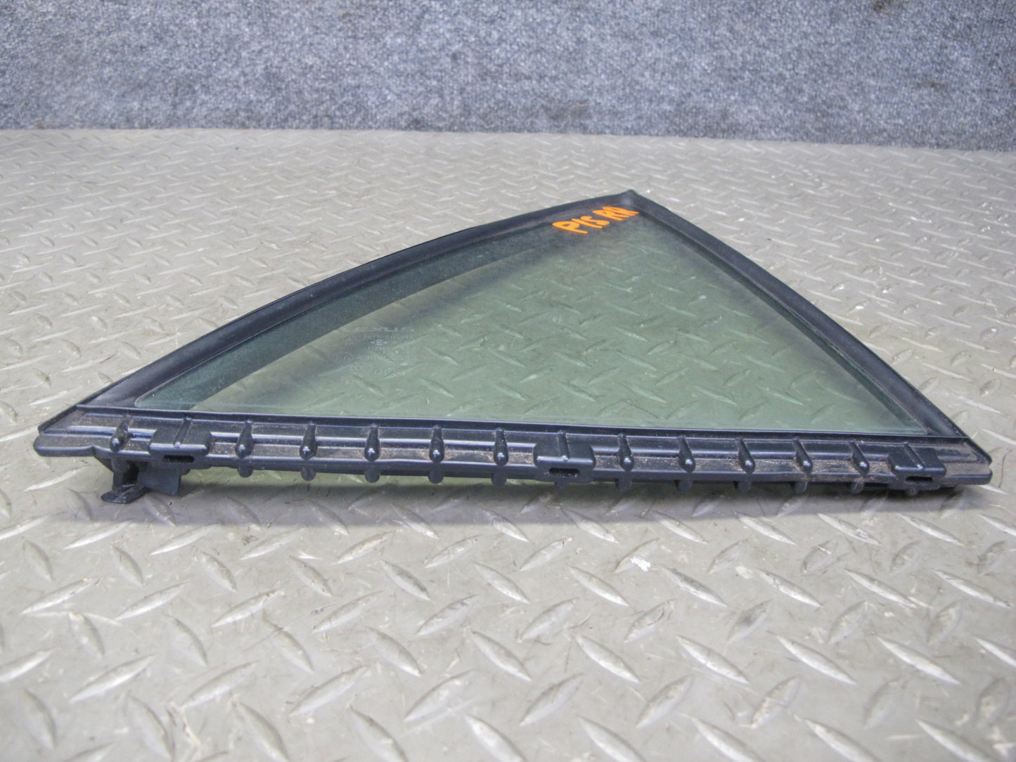 01-05 Lexus JCE10L IS300 Sedan Rear Right Door Quarter Glass Window OEM