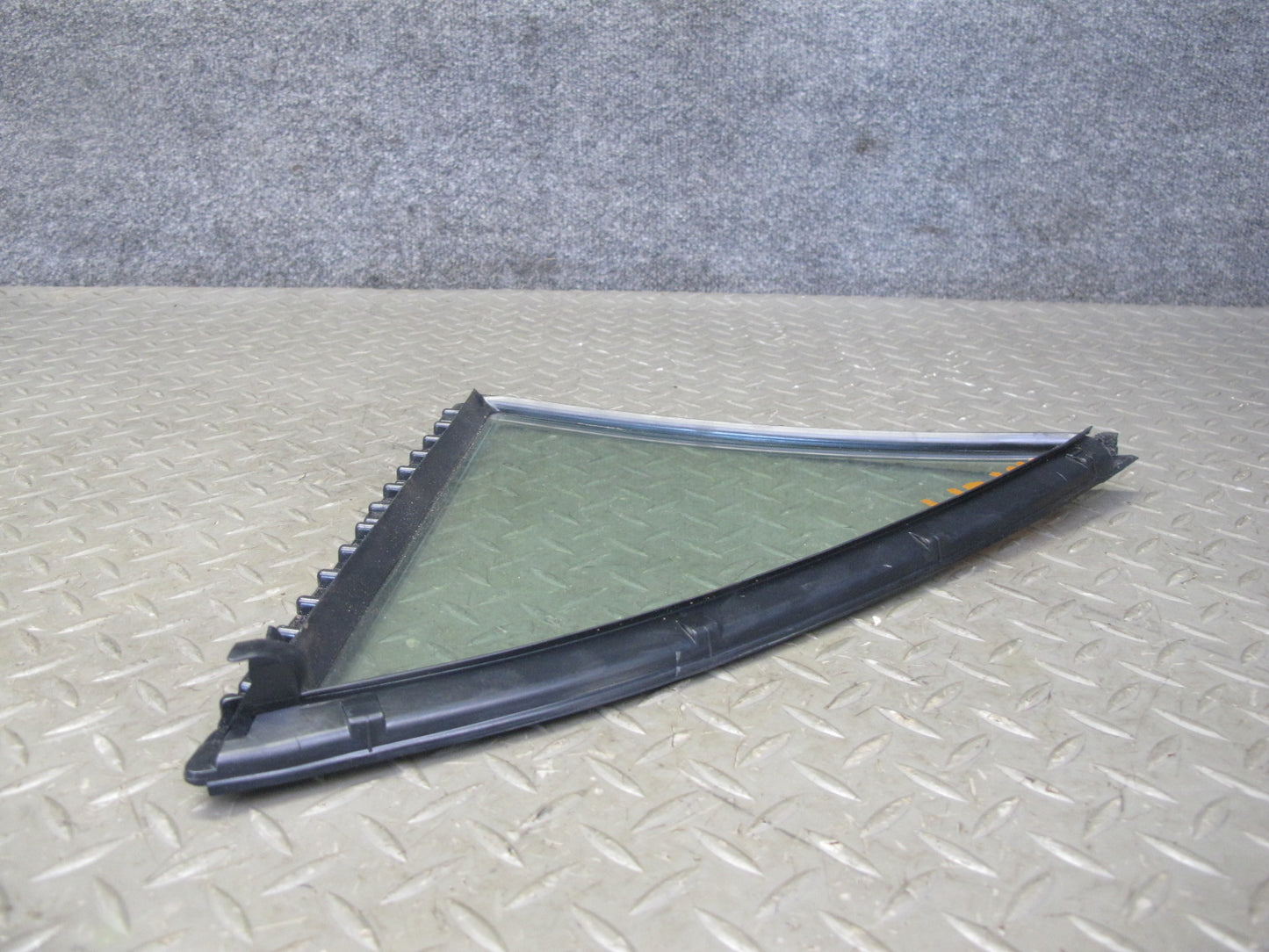 01-05 Lexus JCE10L IS300 Sedan Rear Right Door Quarter Glass Window OEM