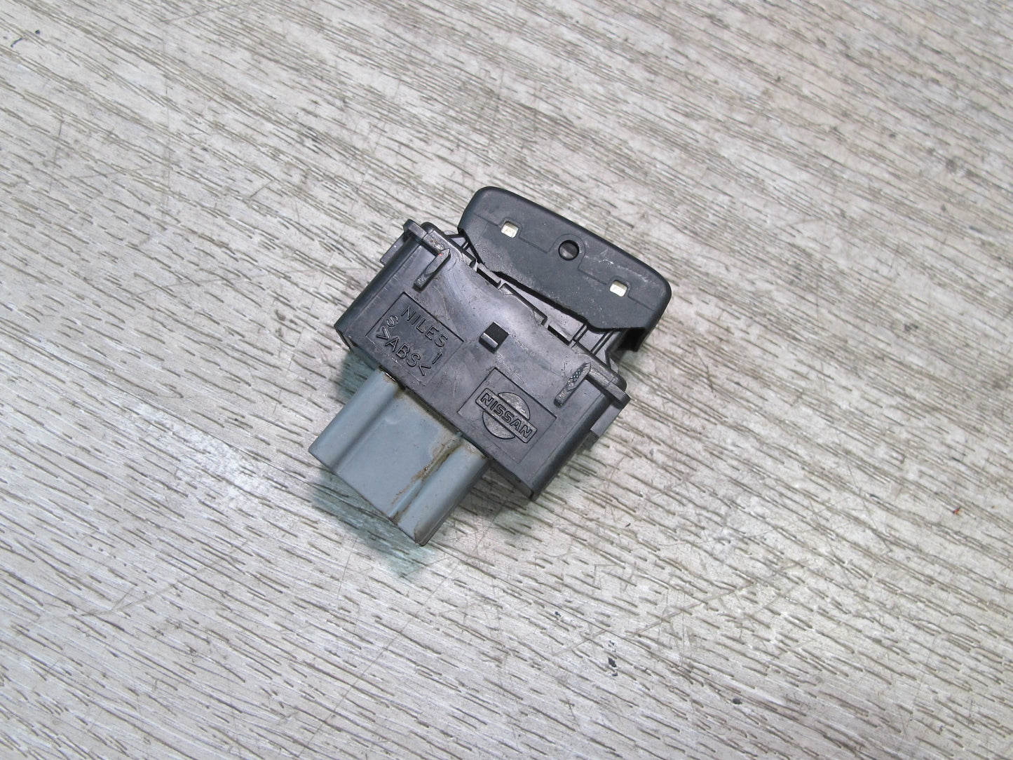 03-08 Nissan Z33 350Z Set of 2 Left & Right Seat Heated Switch Button OEM