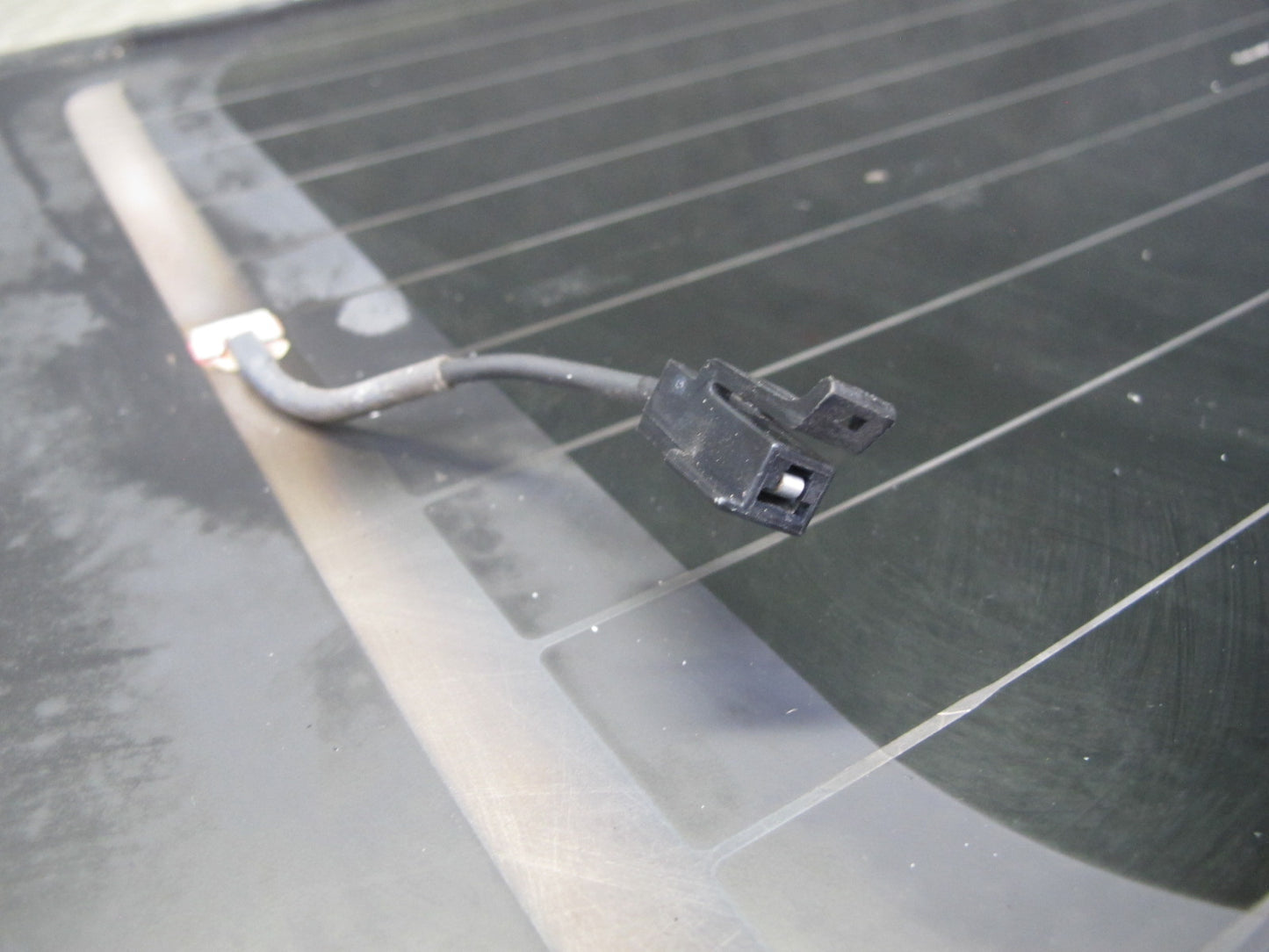 2003-2009 Hummer H2 Rear Trunk Tailgate Lift Gate Back Window Glass