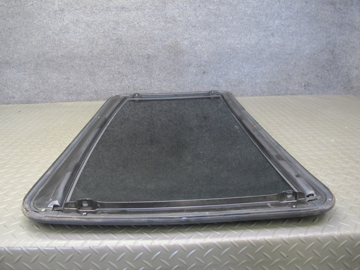 2003-2009 Hummer H2 Front Upper Sunroof Glass Window Panel