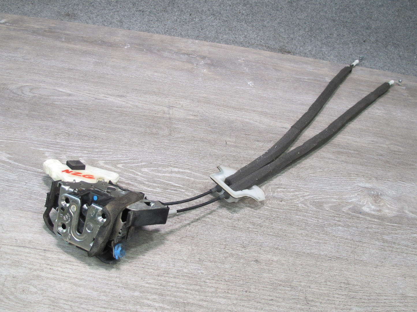 04-09 Nissan 350Z Z33 Convert Right Pass Door Lock Latch Actuator w Cable OEM