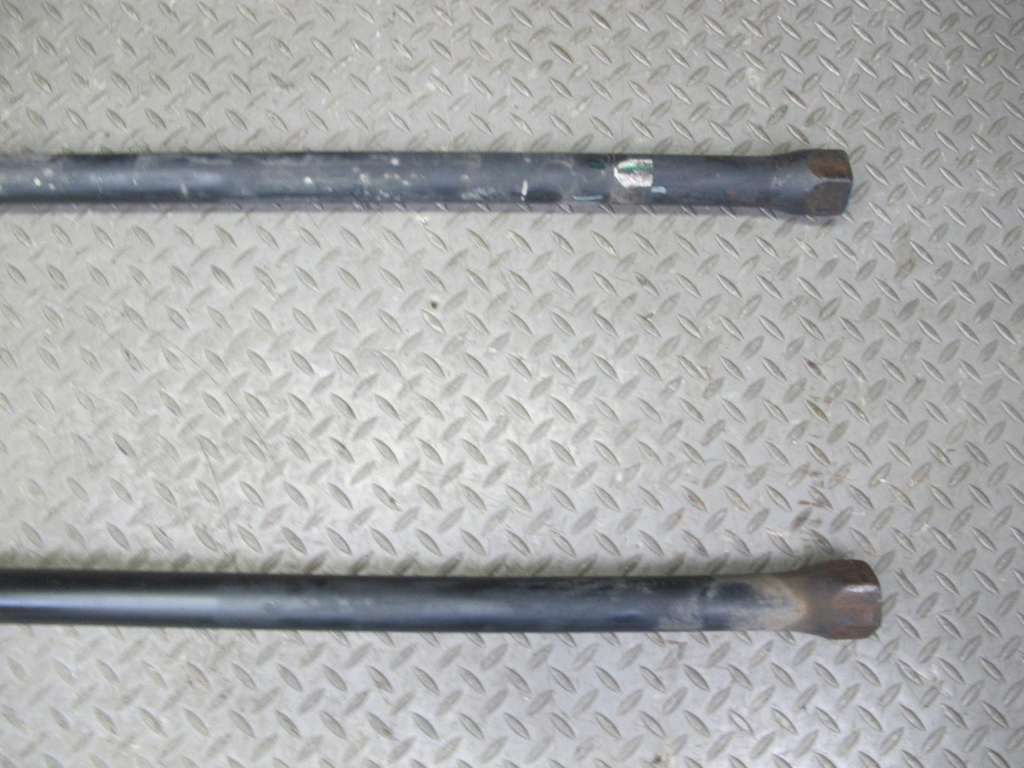 2003-2009 Hummer H2 Front Right & Left Side Torsion Bar Strut Brace W/ Mount Set