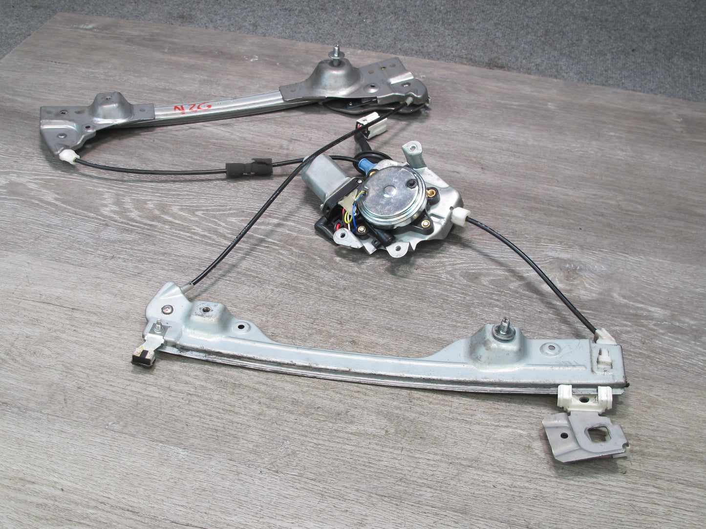 04-09 Nissan 350Z Z33 Convertible Right Pass Door Window Regulator w Motor OEM