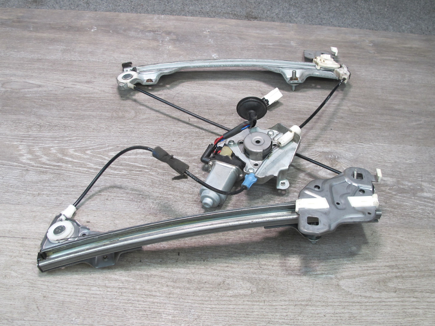 04-09 Nissan 350Z Z33 Convertible Right Pass Door Window Regulator w Motor OEM