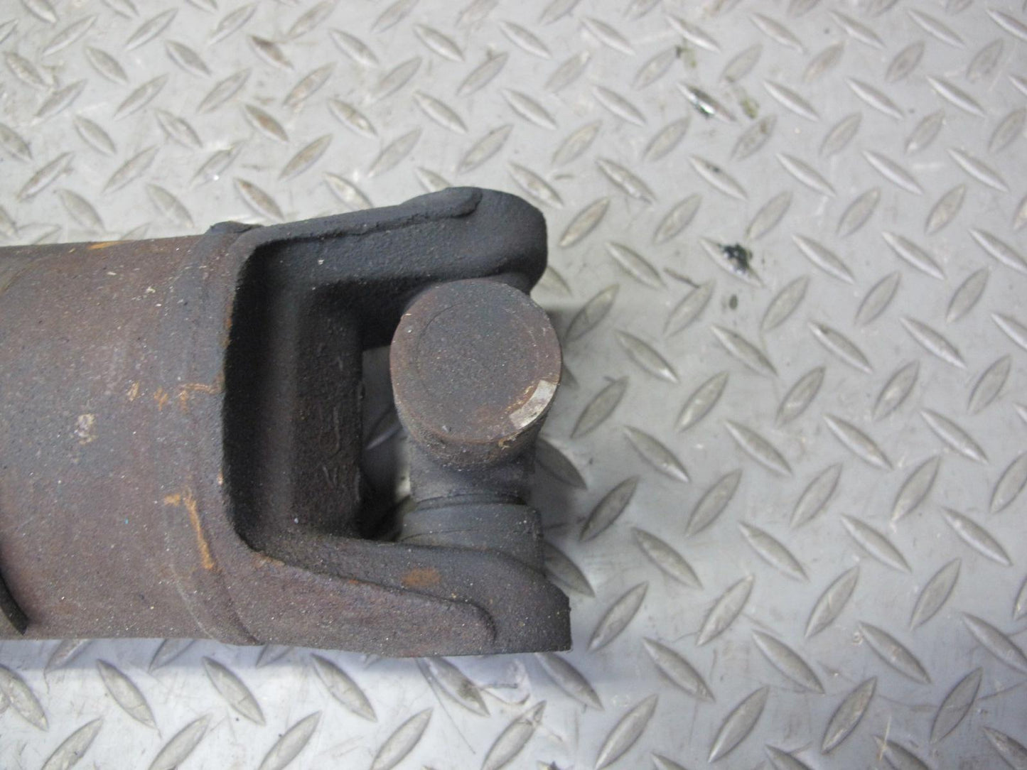 2003-2007 Hummer H2 Rear Drive Shaft Propeller Assembly