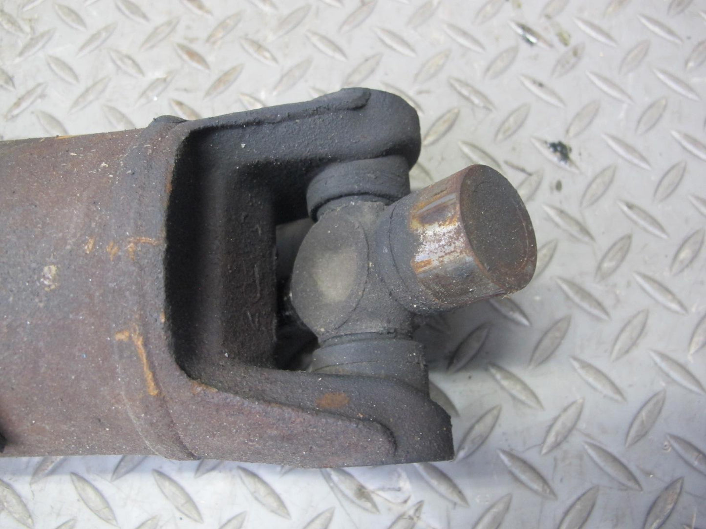 2003-2007 Hummer H2 Rear Drive Shaft Propeller Assembly