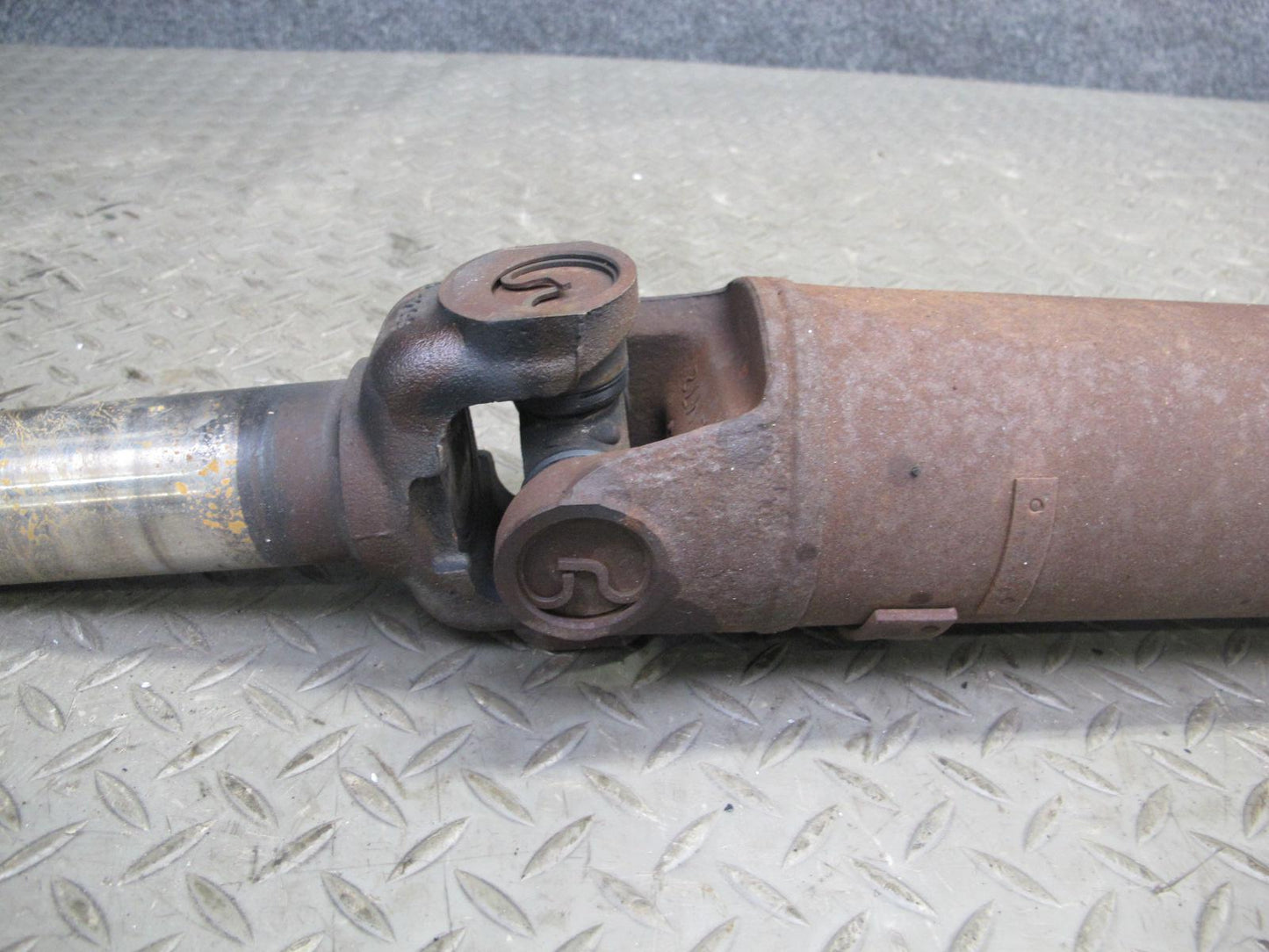 2003-2007 Hummer H2 Rear Drive Shaft Propeller Assembly