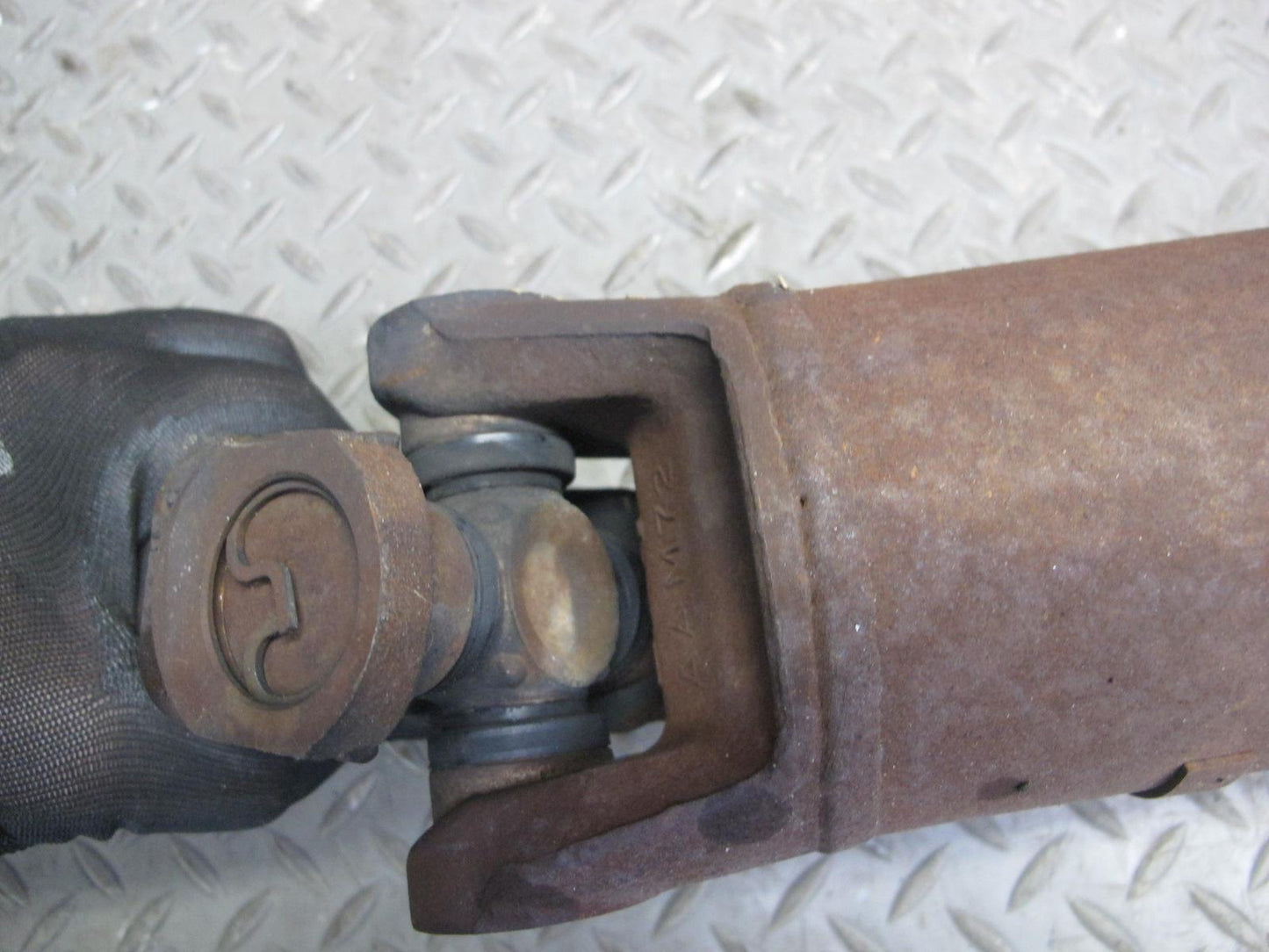 2003-2007 Hummer H2 Rear Drive Shaft Propeller Assembly