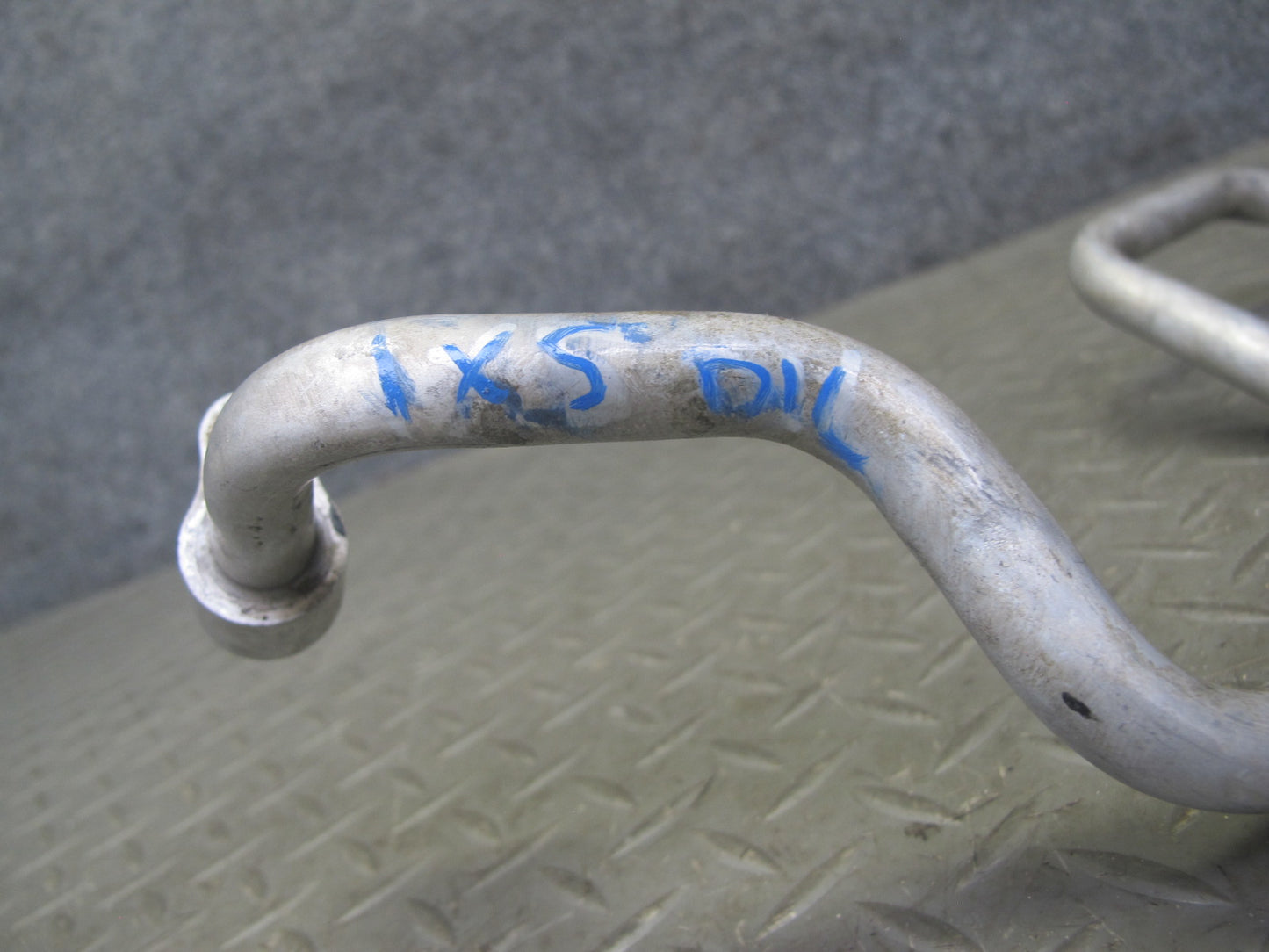 2008-2014 BMW E71 E72 X6 4.4L Engine Oil Cooler Hose Pipe Line