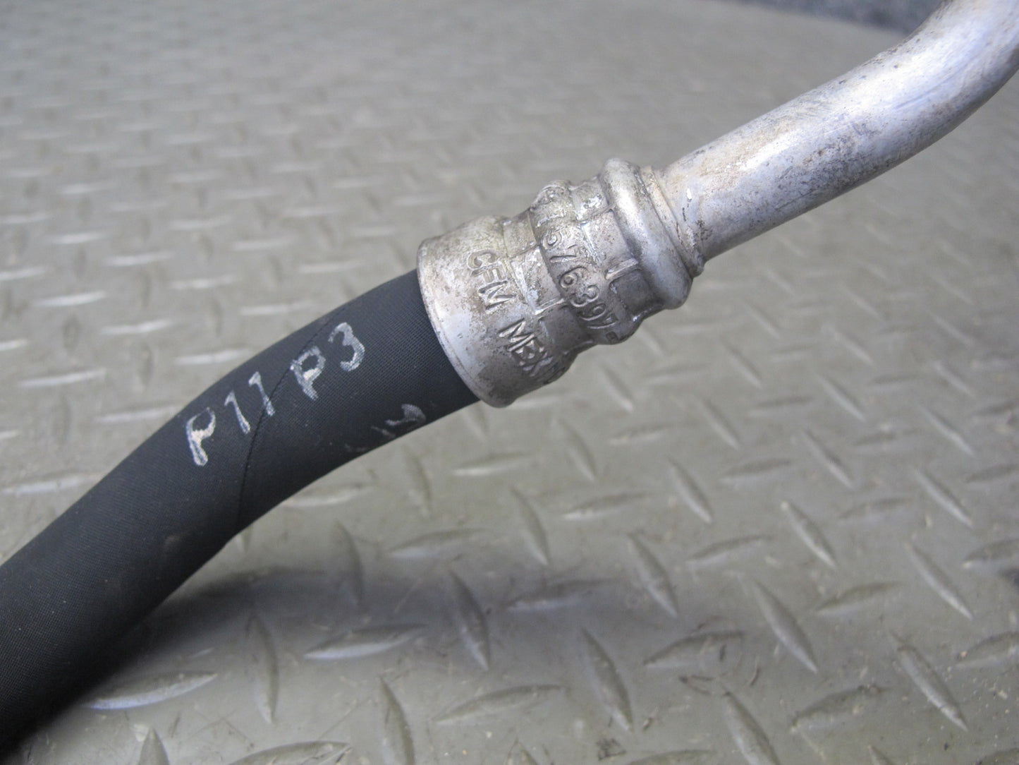 2008-2014 BMW E71 E72 X6 4.4L Engine Oil Cooler Hose Pipe Line