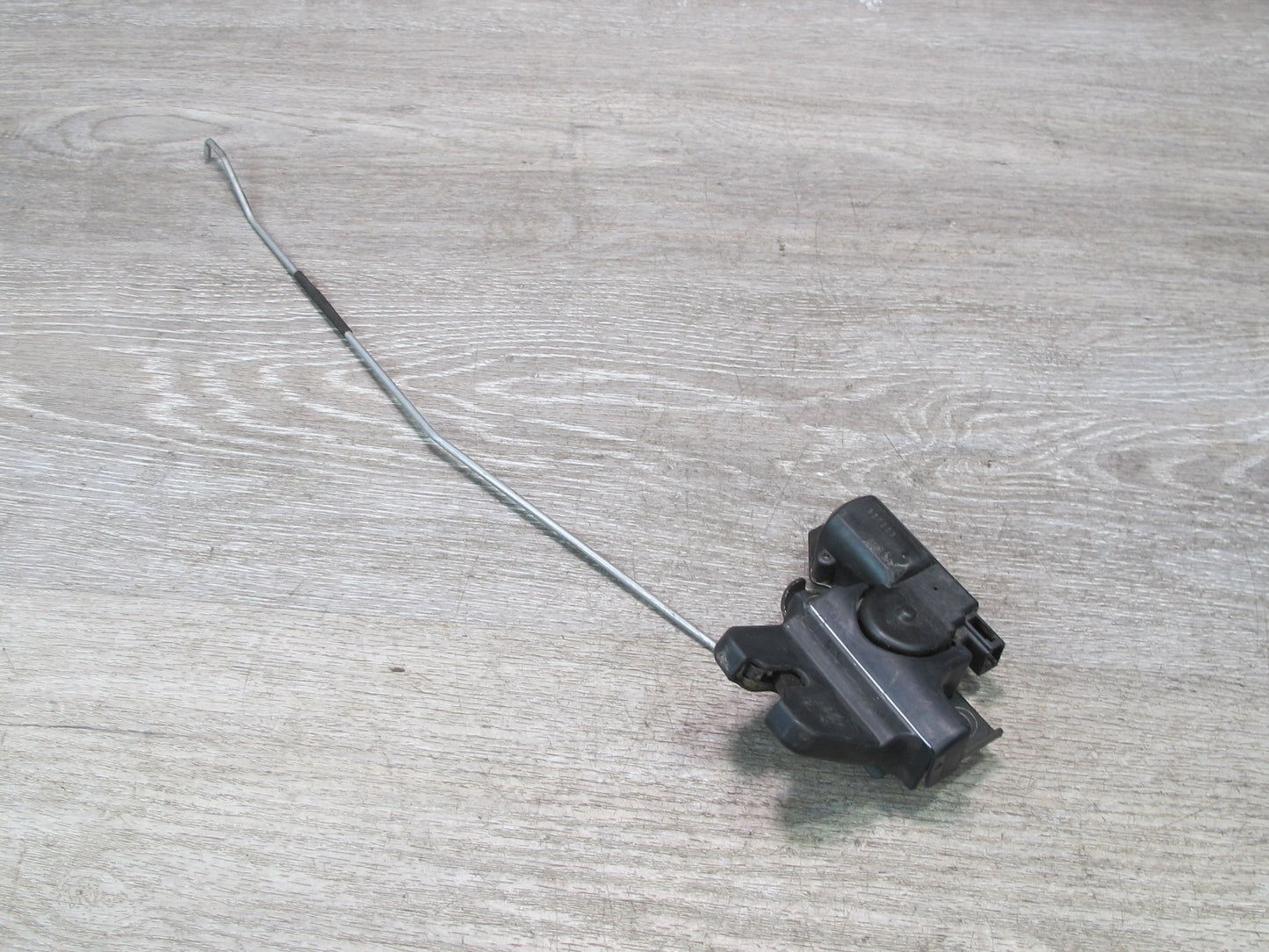 95-97 Lexus UCF20L LS400 Rear Trunk Lid Lock Latch Actuator OEM