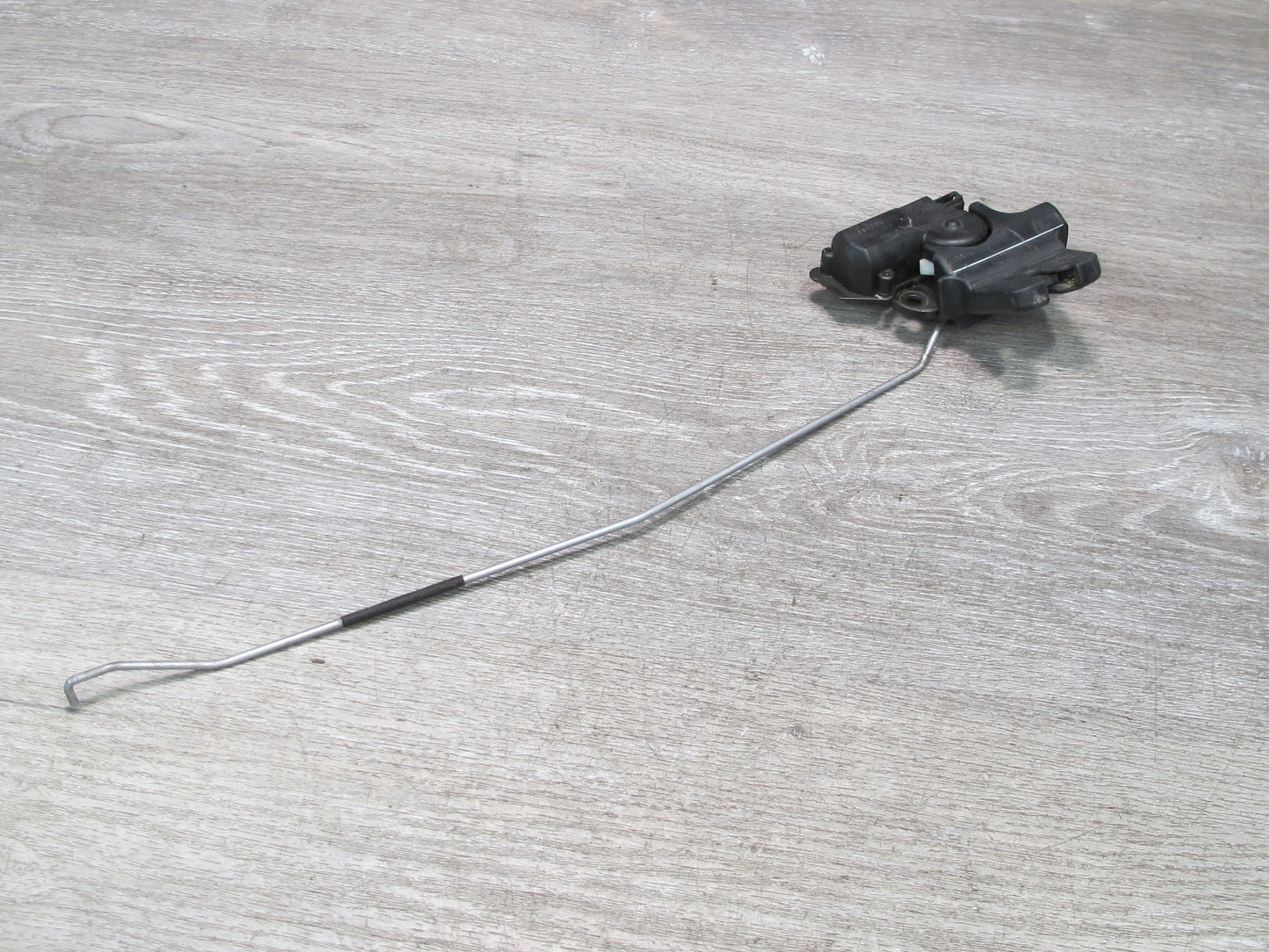 95-97 Lexus UCF20L LS400 Rear Trunk Lid Lock Latch Actuator OEM