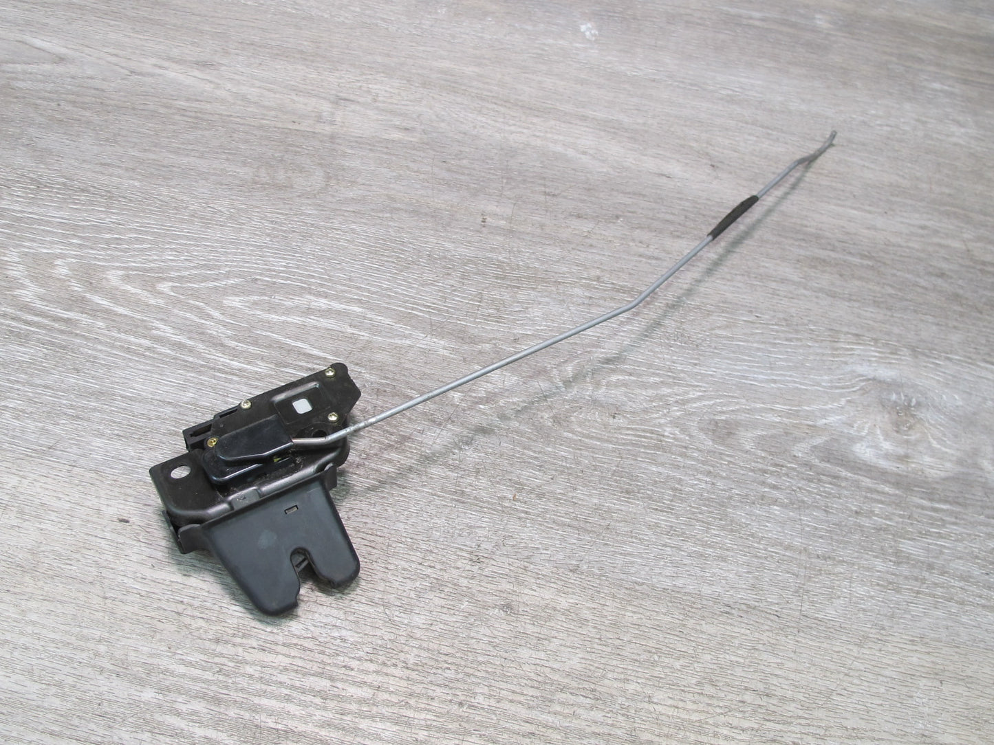 95-97 Lexus UCF20L LS400 Rear Trunk Lid Lock Latch Actuator OEM