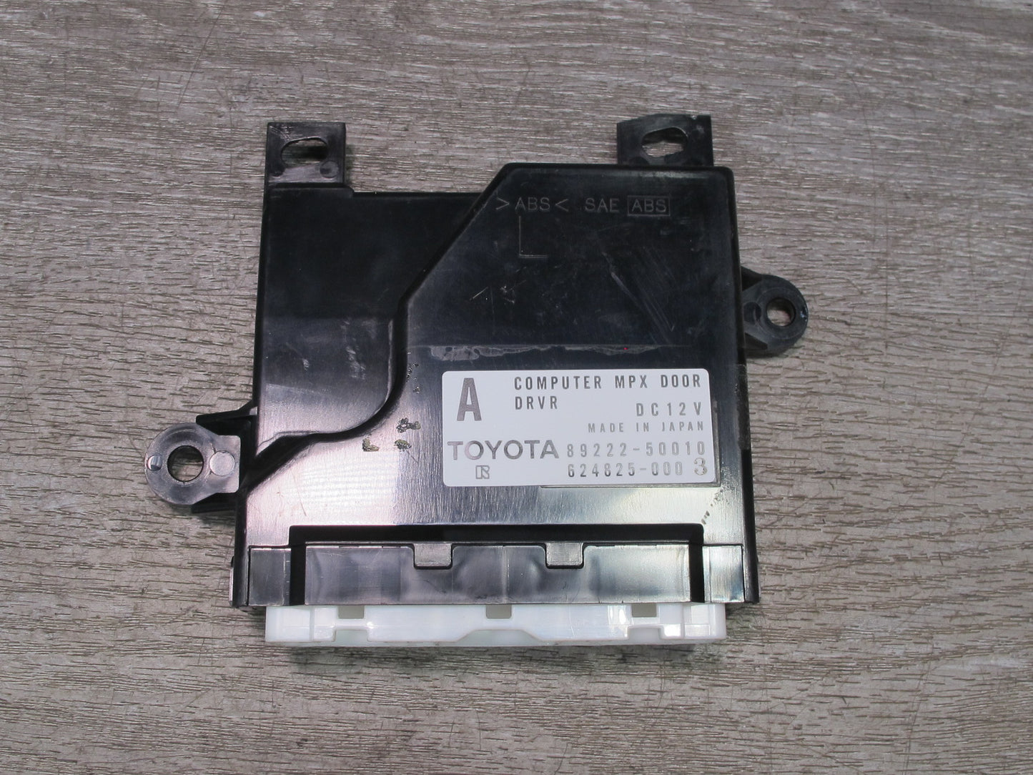 95-97 Lexus LS400 UCF20L Front Left Driver Door Control Module 89222-50010 OEM