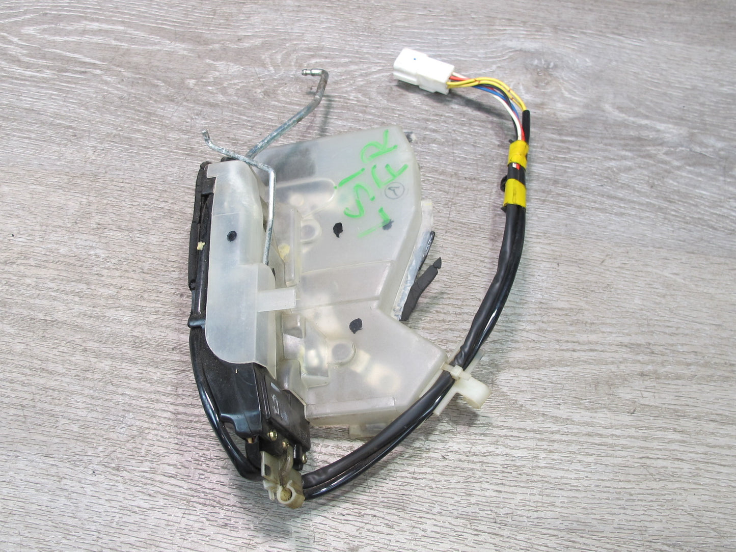 95-97 Lexus UCF20L LS400 Front Right Passenger Door Lock Latch Actuator OEM