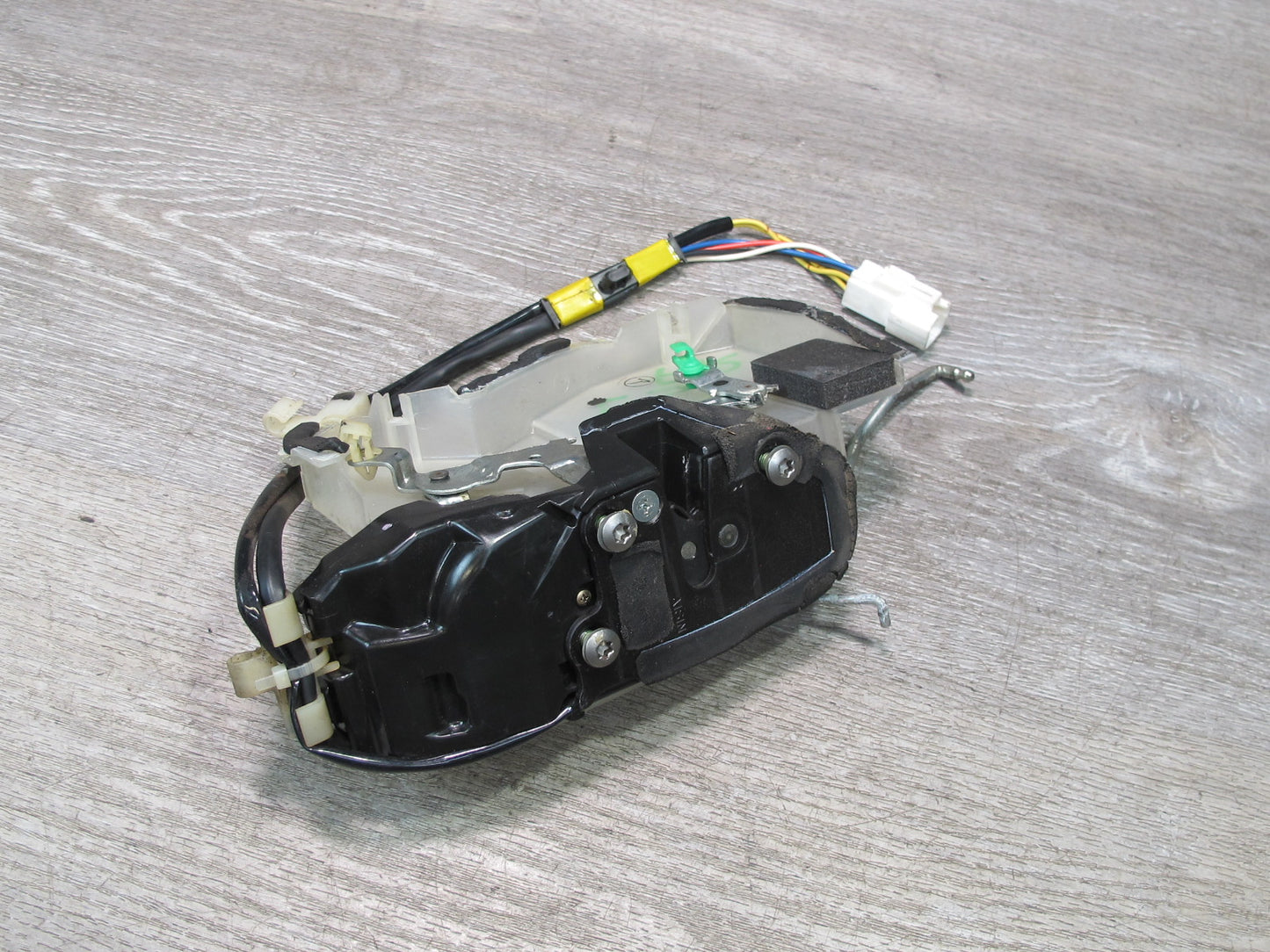 95-97 Lexus UCF20L LS400 Front Right Passenger Door Lock Latch Actuator OEM