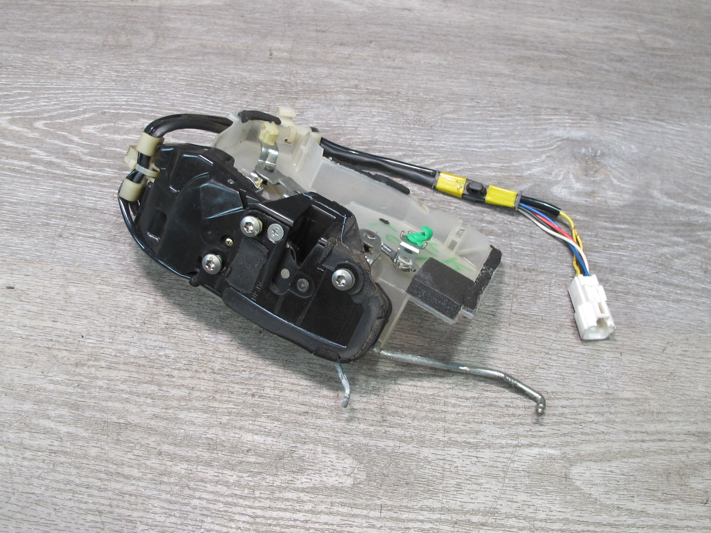 95-97 Lexus UCF20L LS400 Front Right Passenger Door Lock Latch Actuator OEM