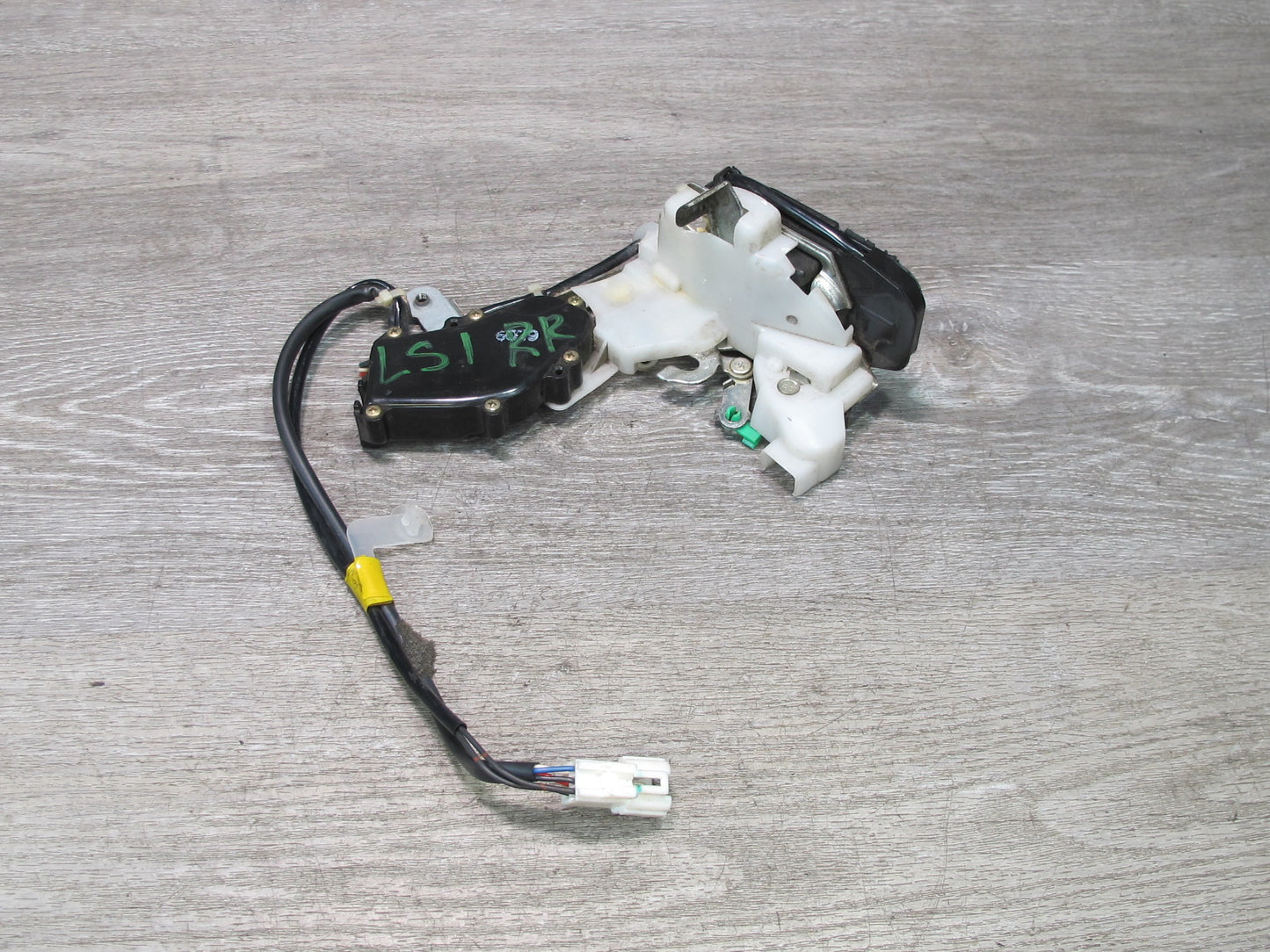 95-97 Lexus UCF20L LS400 Rear Right Pass Side Door Lock Latch Actuator OEM