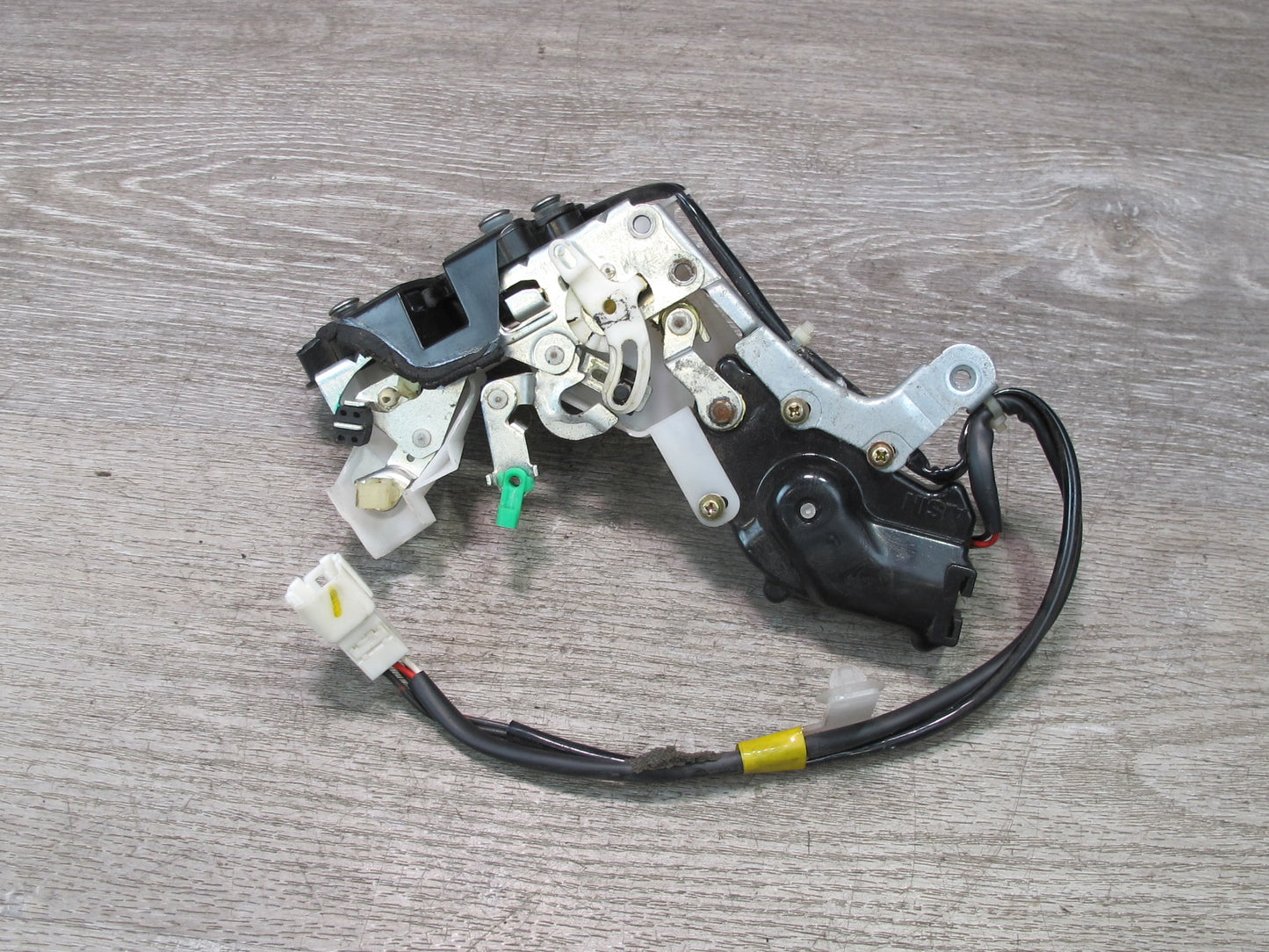 95-97 Lexus UCF20L LS400 Rear Right Pass Side Door Lock Latch Actuator OEM
