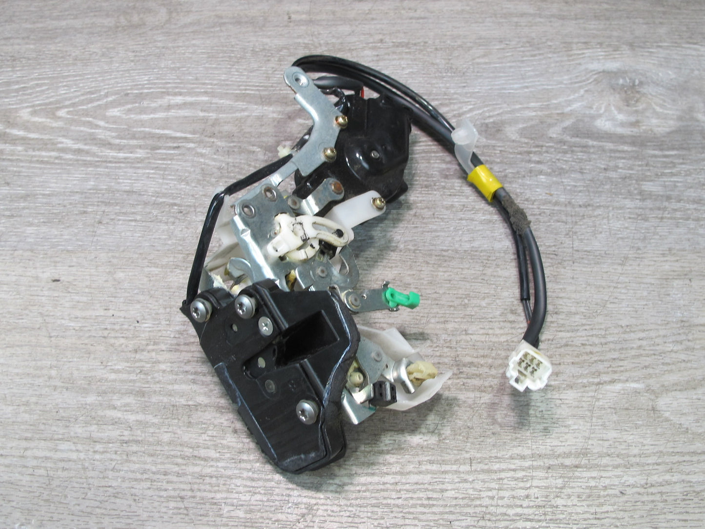 95-97 Lexus UCF20L LS400 Rear Right Pass Side Door Lock Latch Actuator OEM