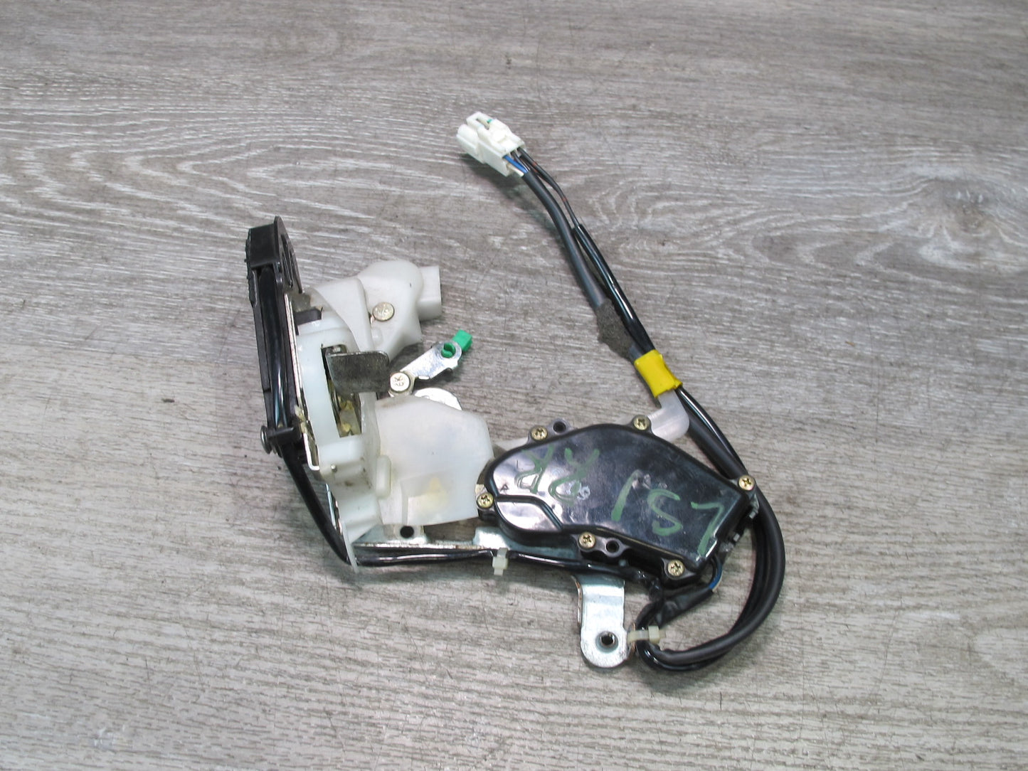 95-97 Lexus UCF20L LS400 Rear Right Pass Side Door Lock Latch Actuator OEM