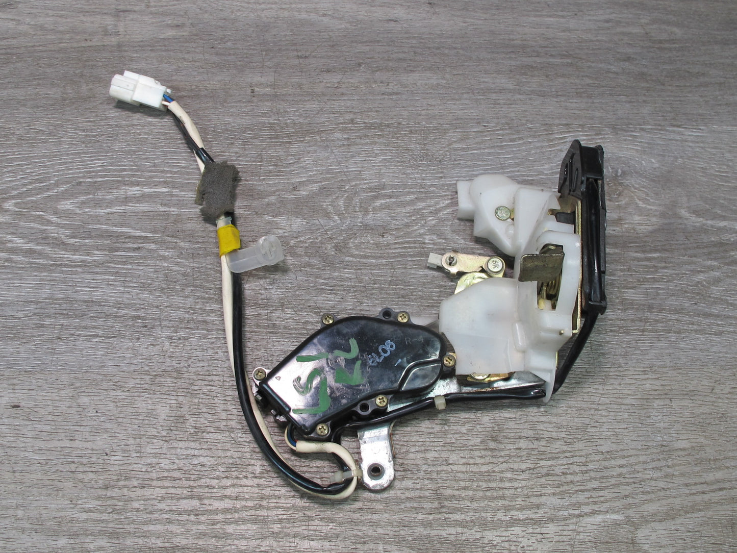 95-97 Lexus UCF20L LS400 Rear Right Pass Side Door Lock Latch Actuator OEM