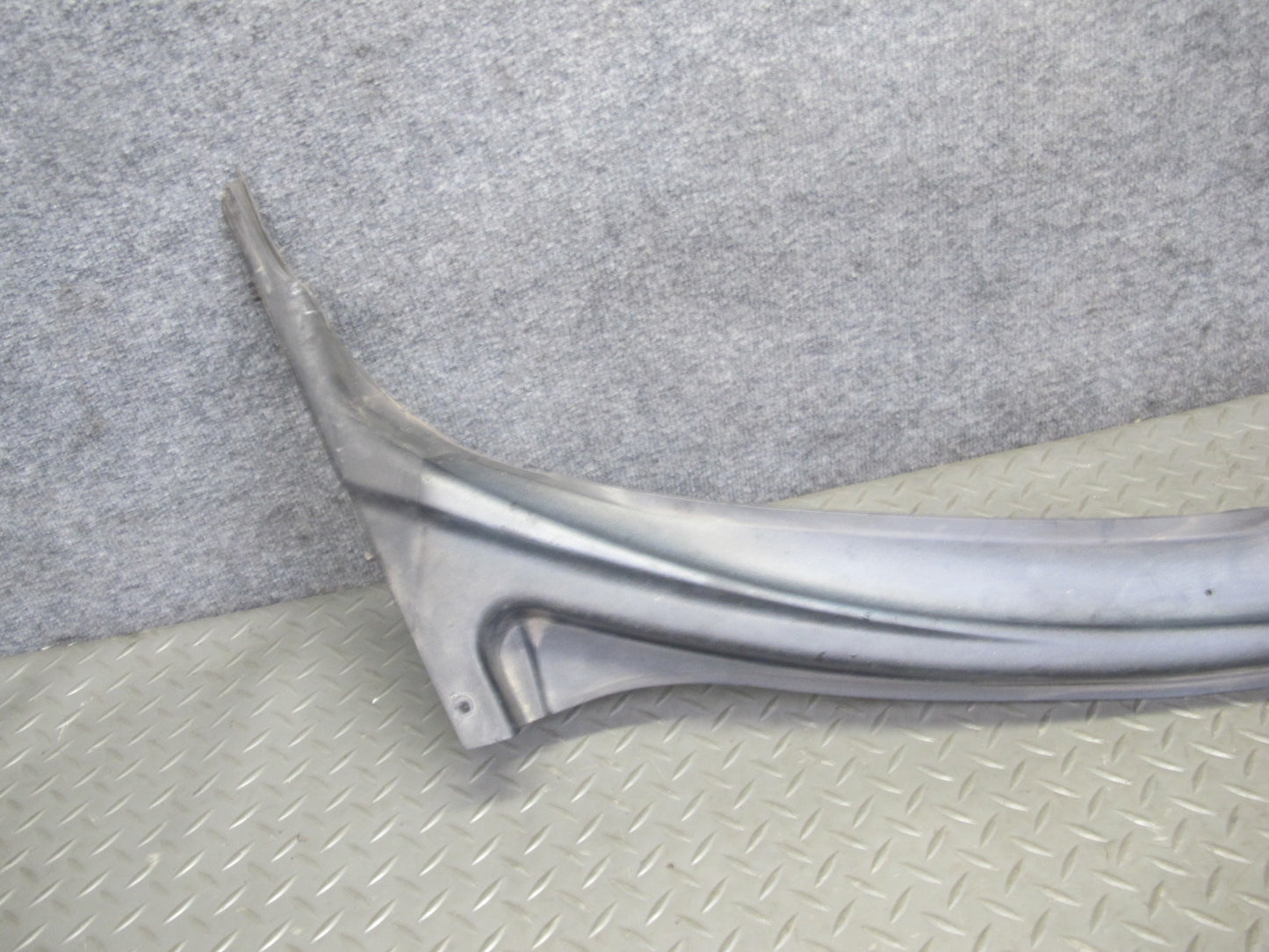 05-07 Chevrolet Corvette C6 Front Windshield Air Vent Cowl Trim Panel OEM