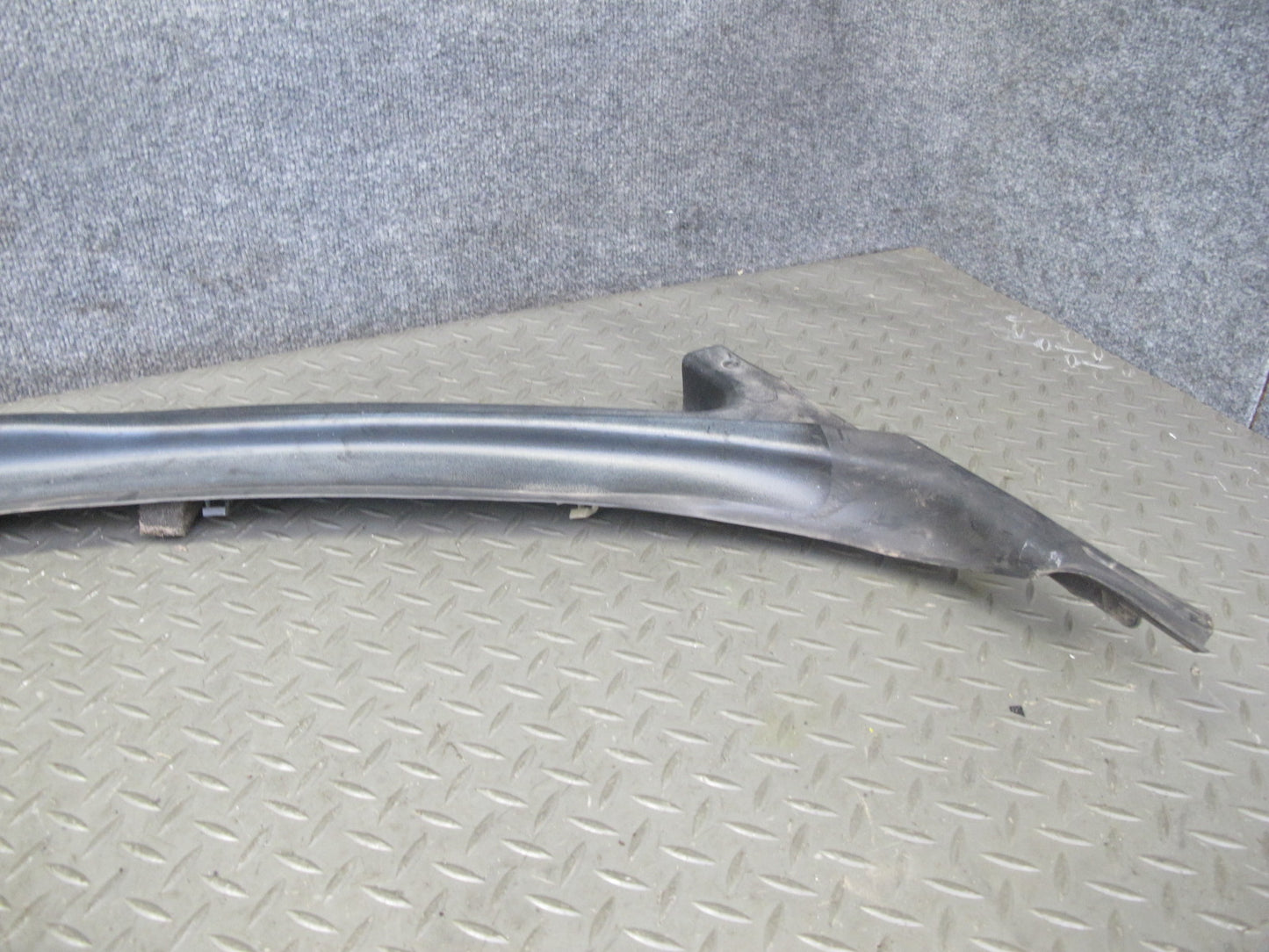 05-07 Chevrolet Corvette C6 Front Windshield Air Vent Cowl Trim Panel OEM