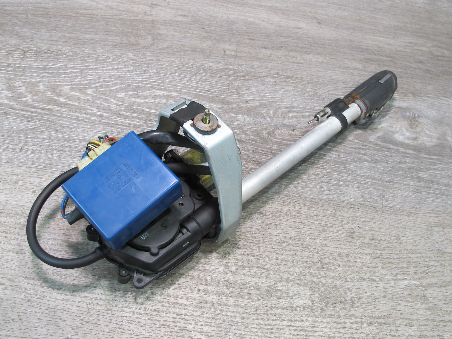 95-97 Lexus UCF20L LS400 Radio Power Antenna Motor w Relay Module Assembly OEM