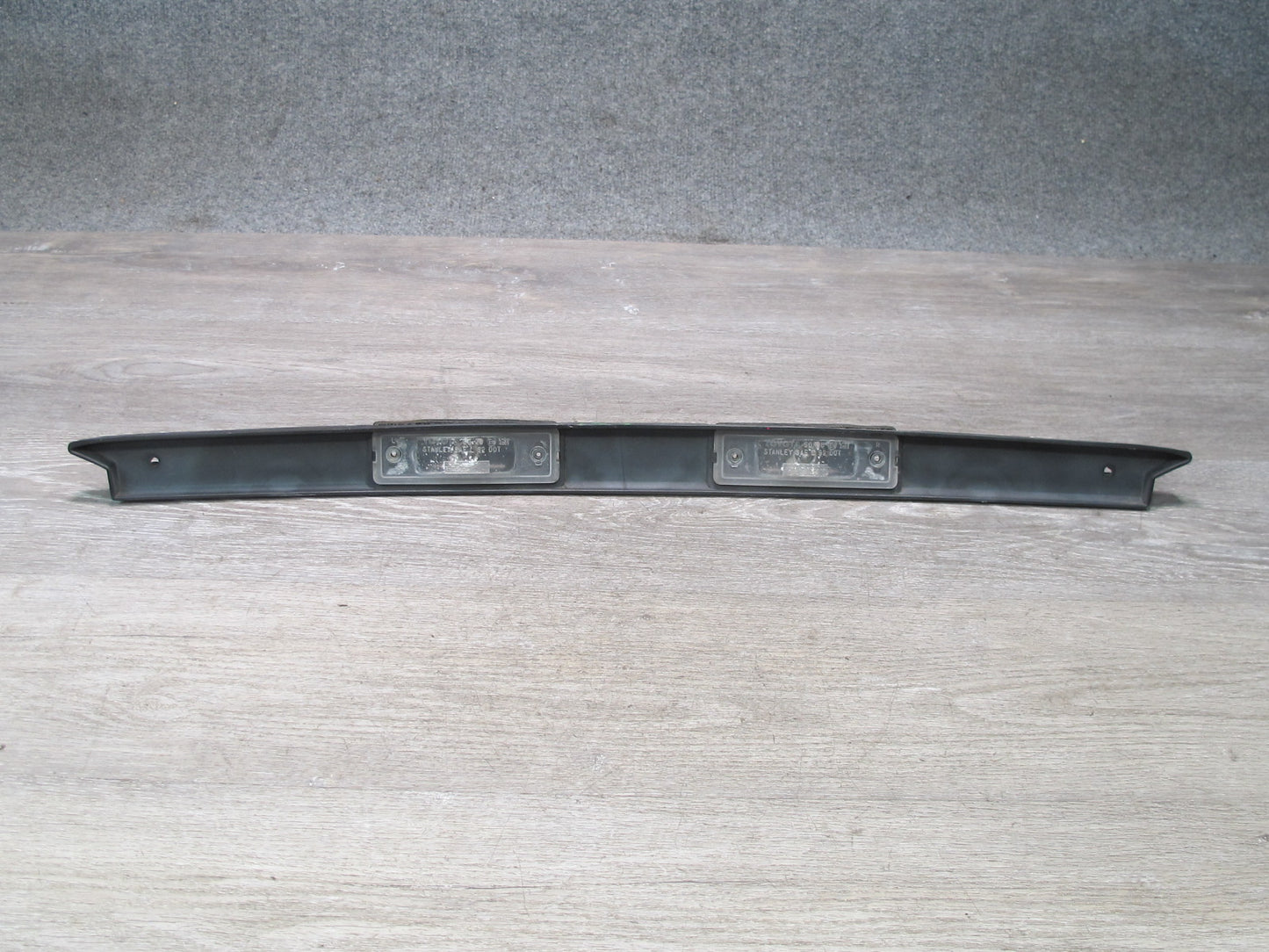 95-97 Lexus UCF20L LS400 Rear Trunk Deck Lid License Plate Light Lamp OEM