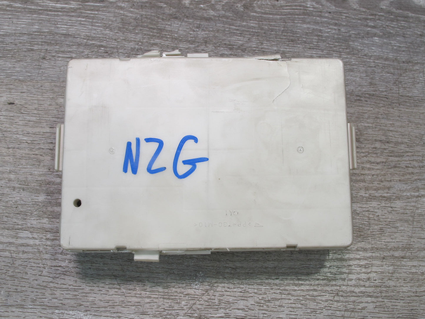 07-09 Nissan Z33 350Z Convertible A/T Under Hood Ipdm Relay Fuse Box OEM