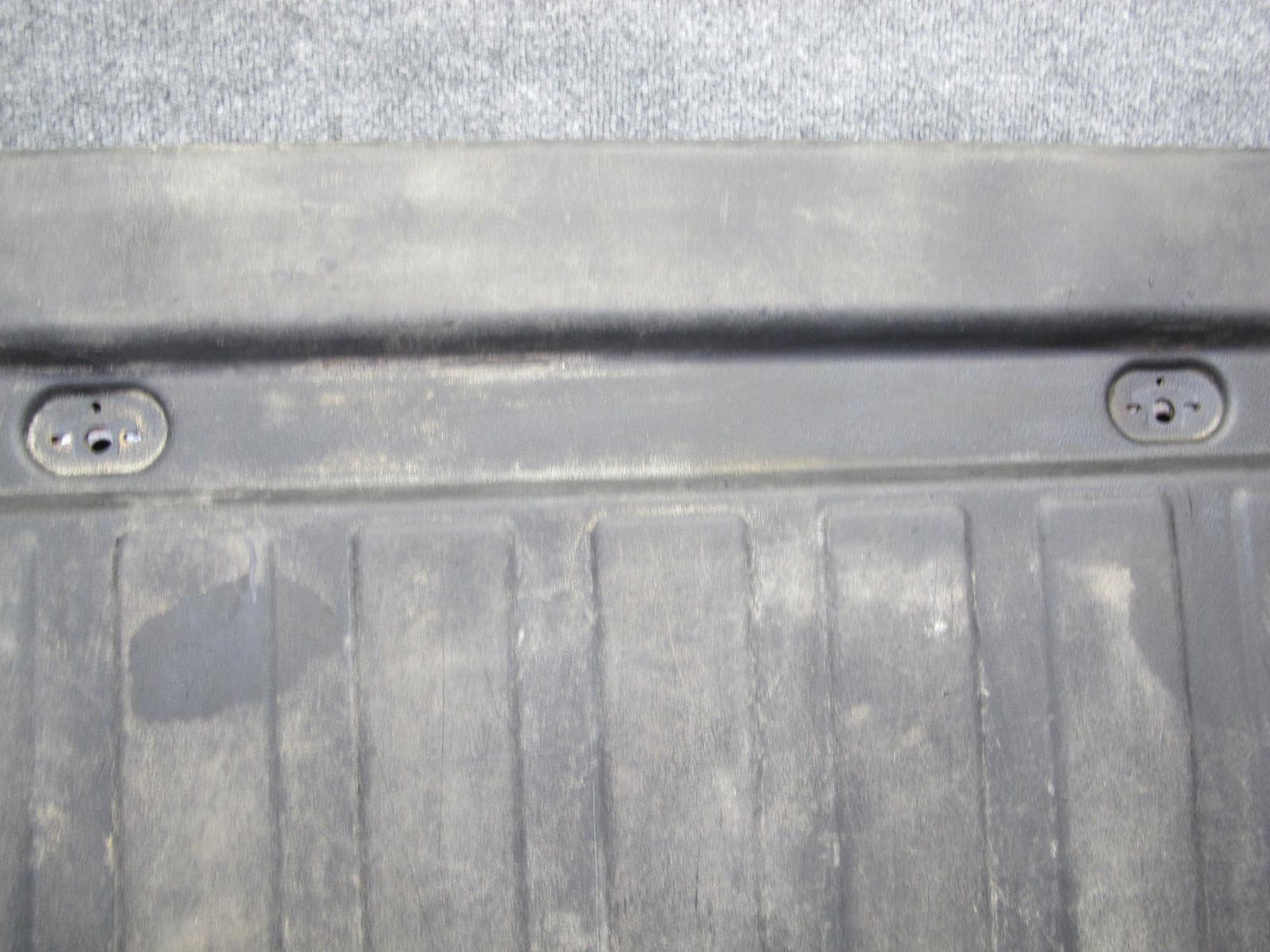 2005-2009 Hummer H2 SUT Rear Trunk Center Floor Trim Panel Insert Black